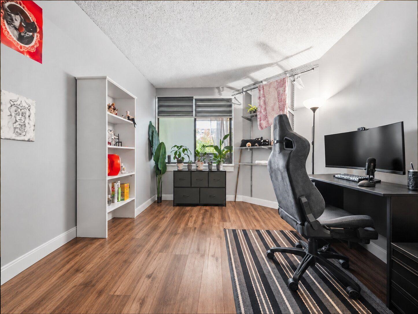 208 15272 19 AVENUE
