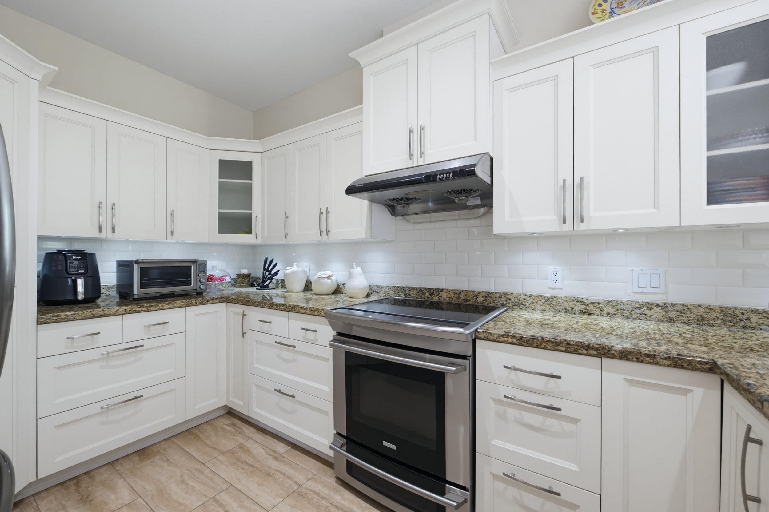 137 15500 ROSEMARY HEIGHTS CRESCENT