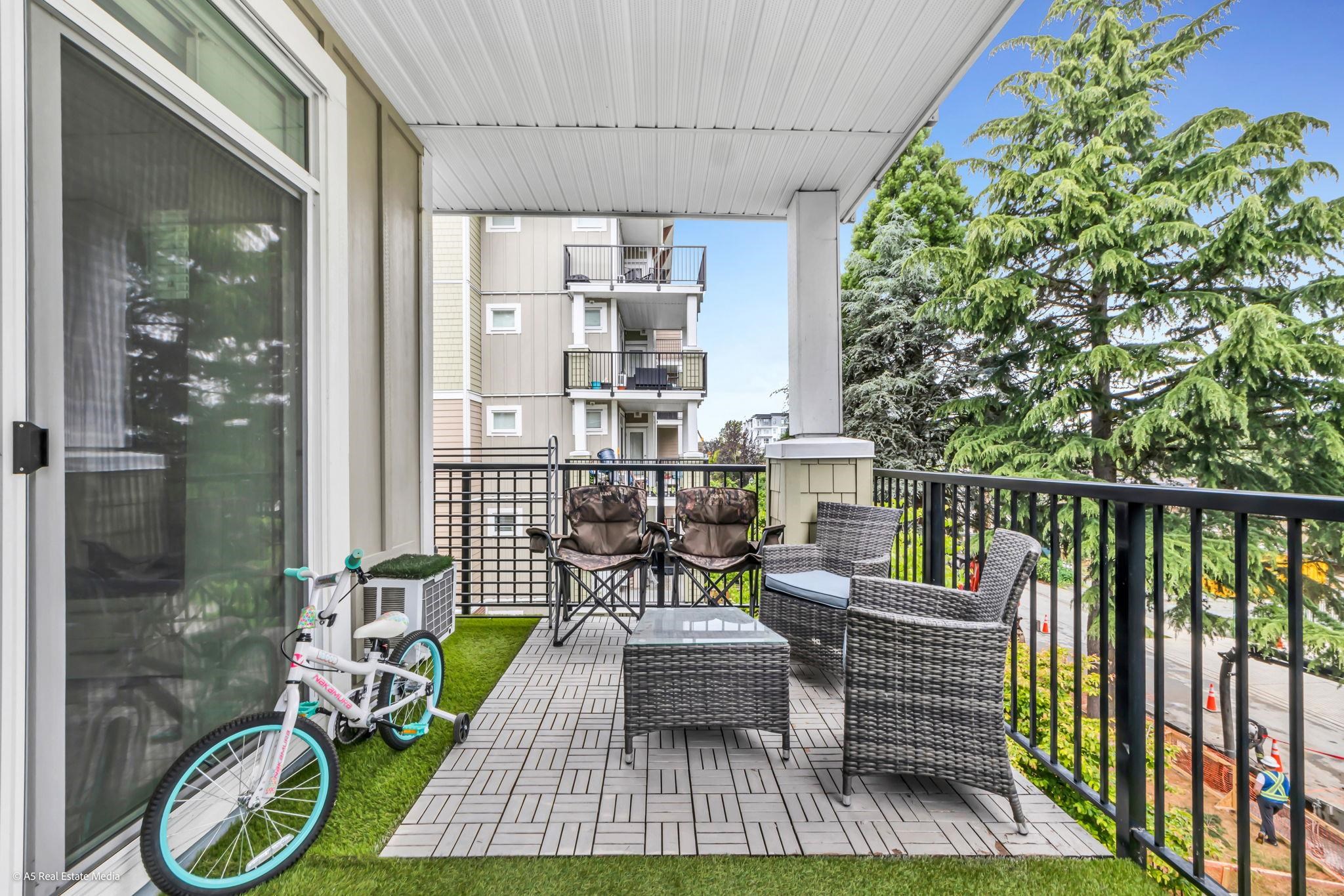 317 20696 EASTLEIGH CRESCENT