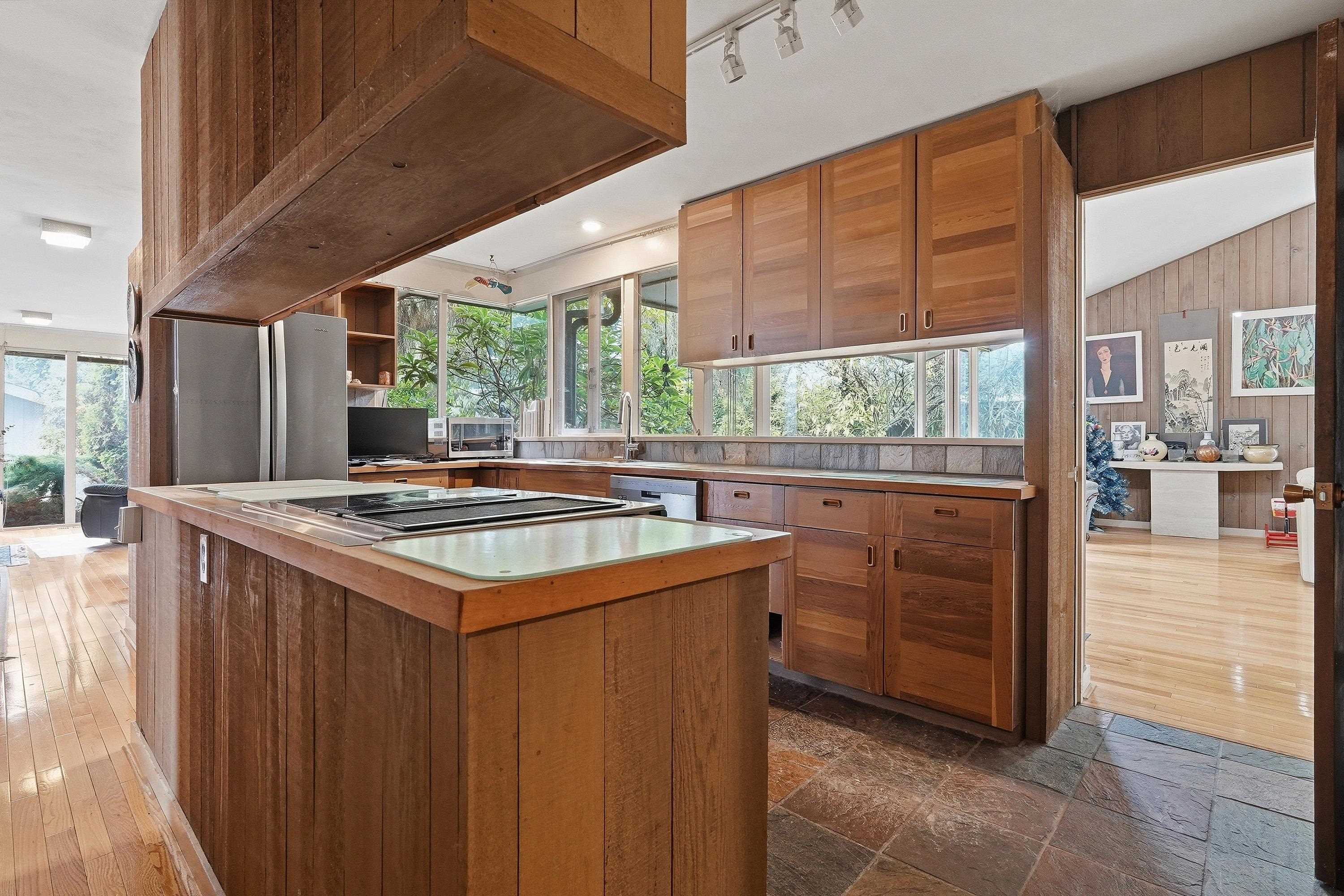 792 W 54TH AVENUE