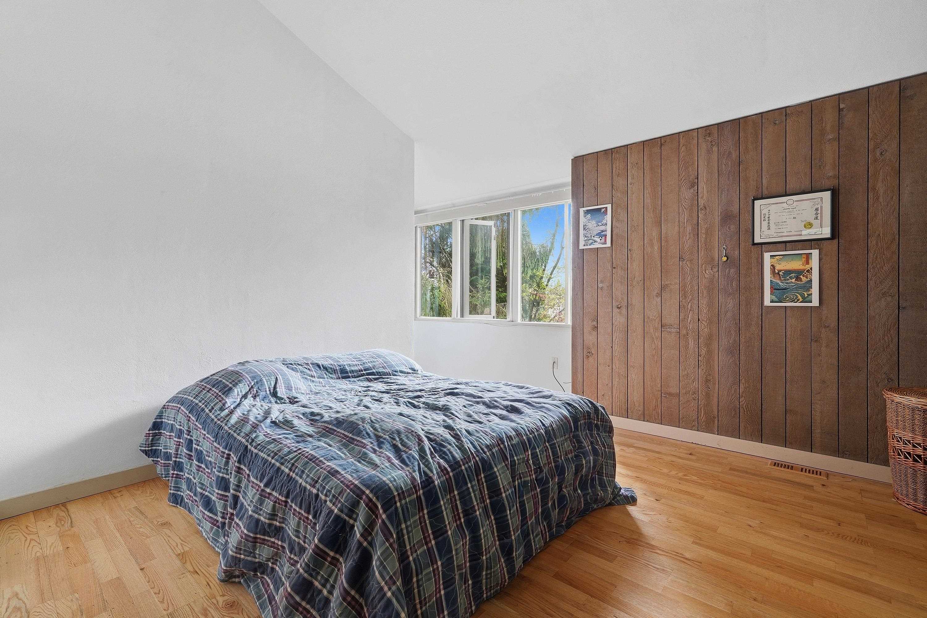 792 W 54TH AVENUE