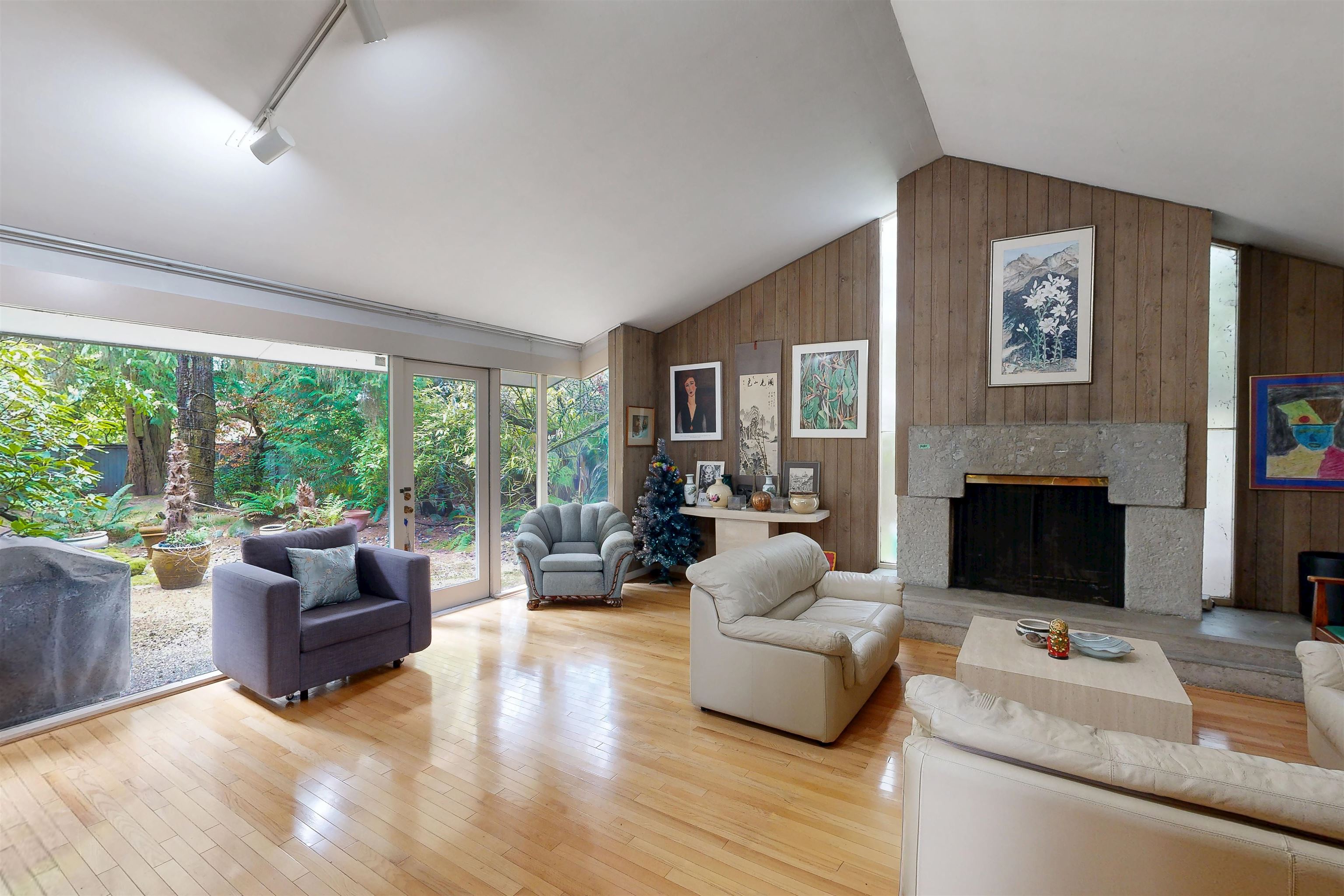 792 W 54TH AVENUE