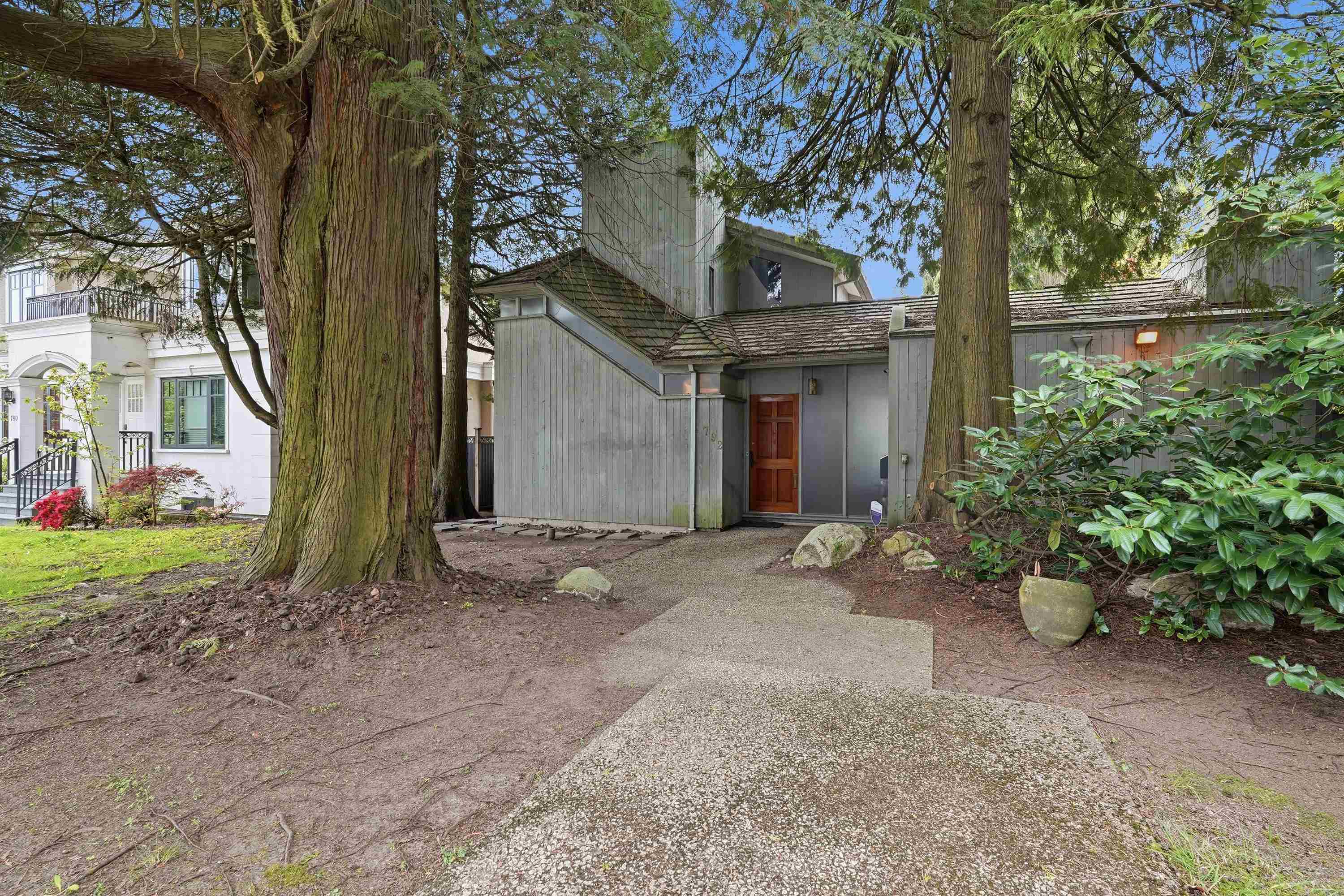 792 W 54TH AVENUE