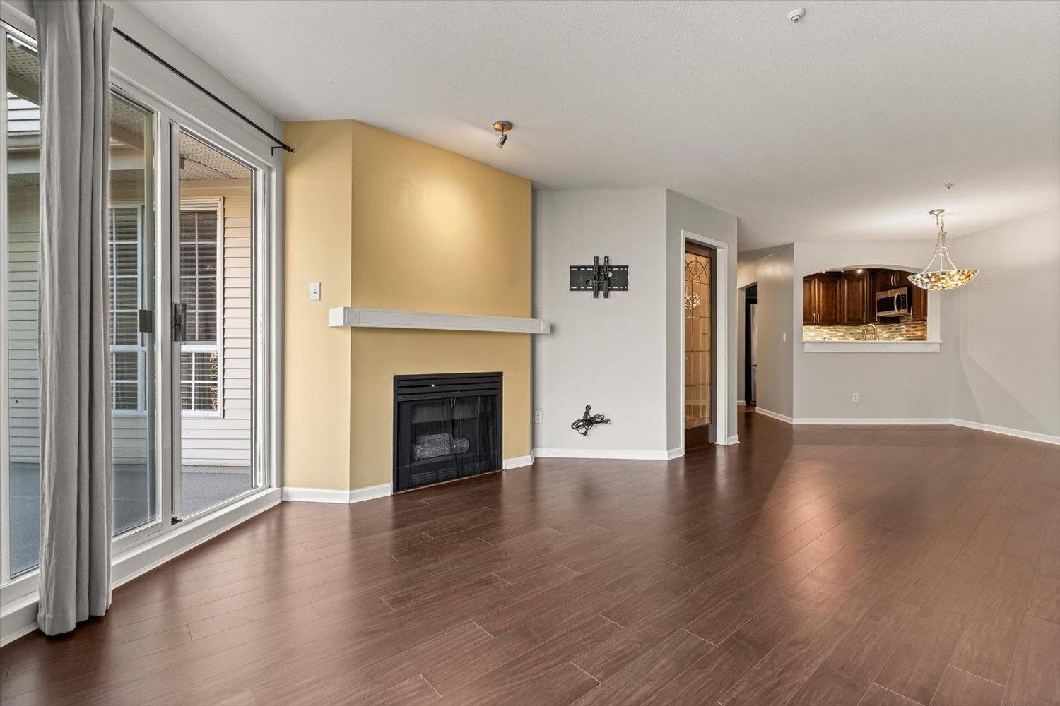418 1242 TOWN CENTRE BOULEVARD