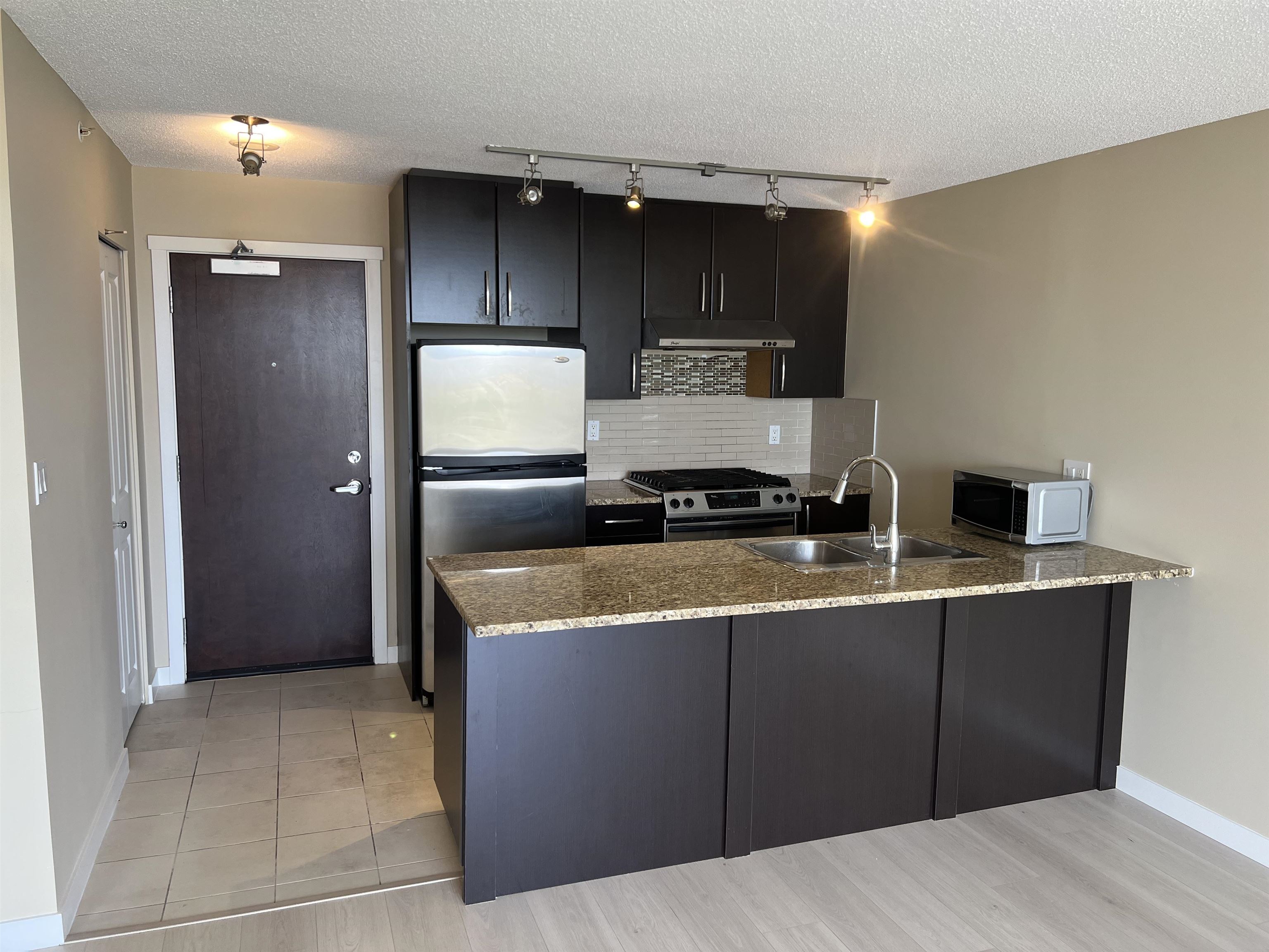 1702 5068 KWANTLEN STREET