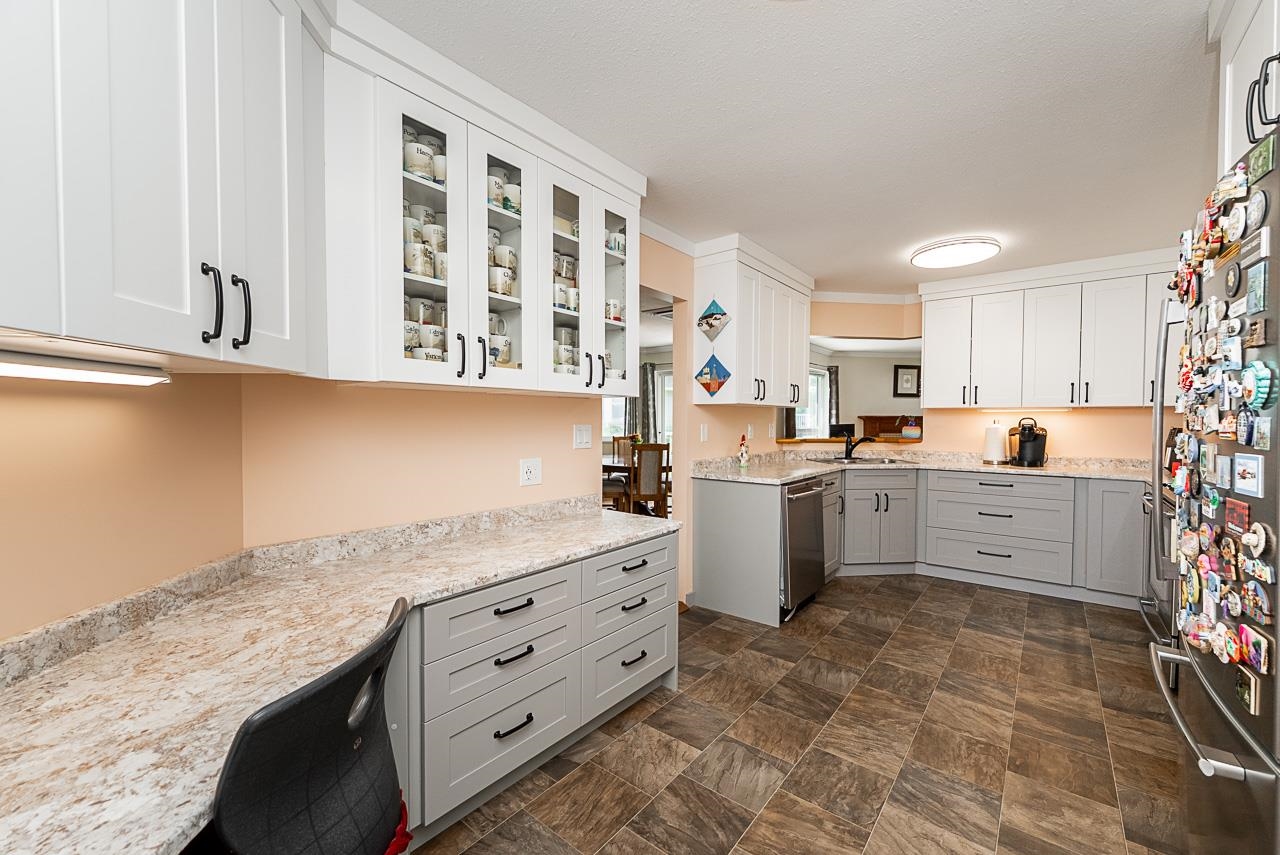 26 2475 EMERSON STREET