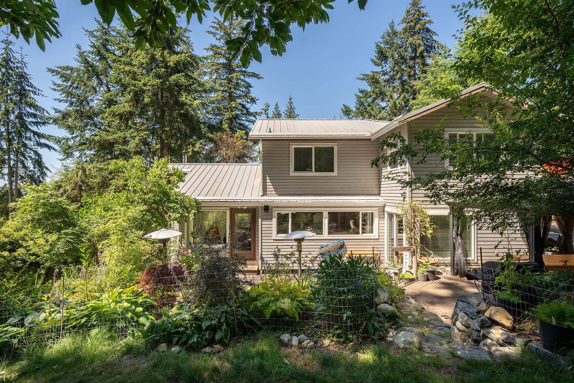 1529 WHITESAILS DRIVE