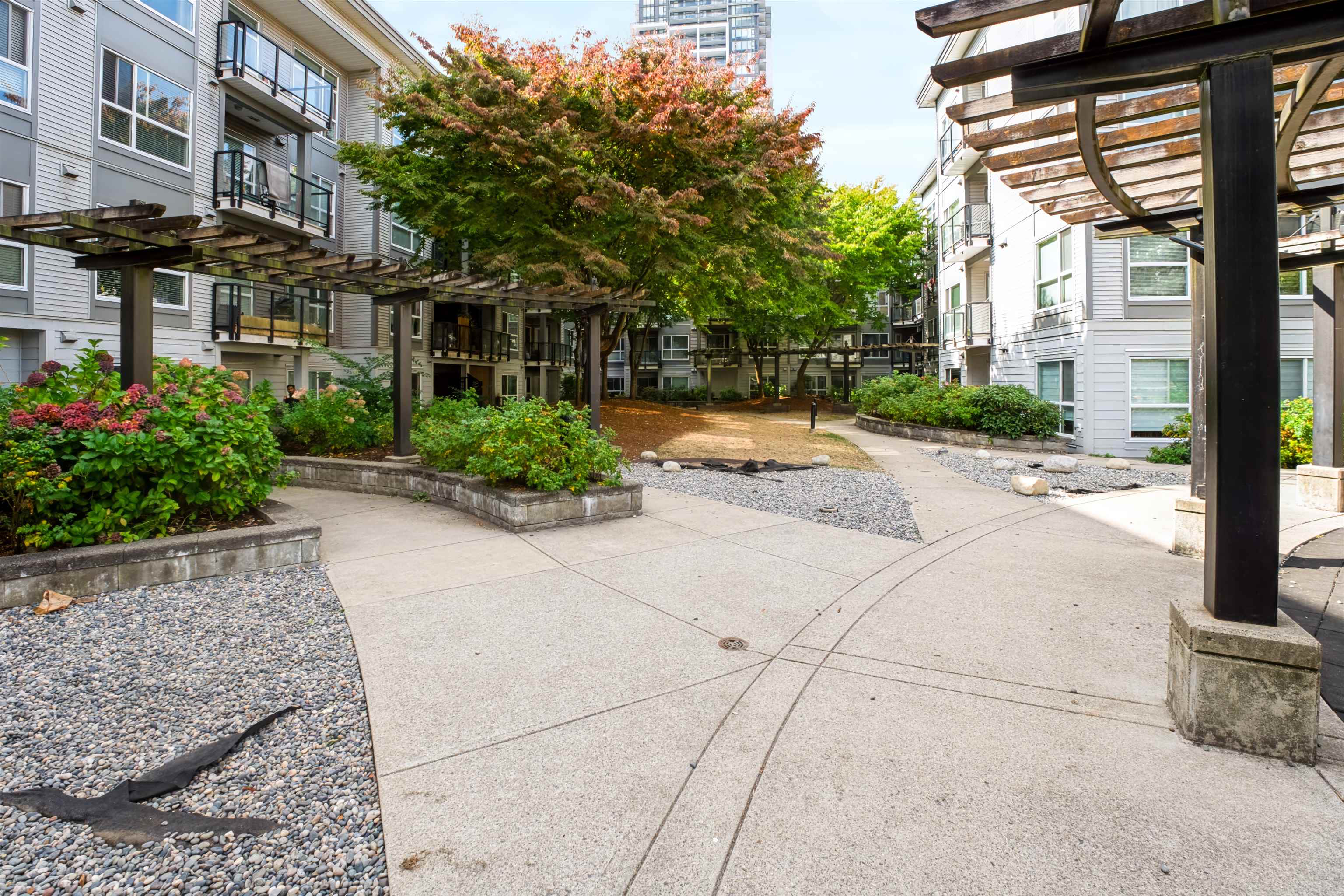523 13733 107A AVENUE
