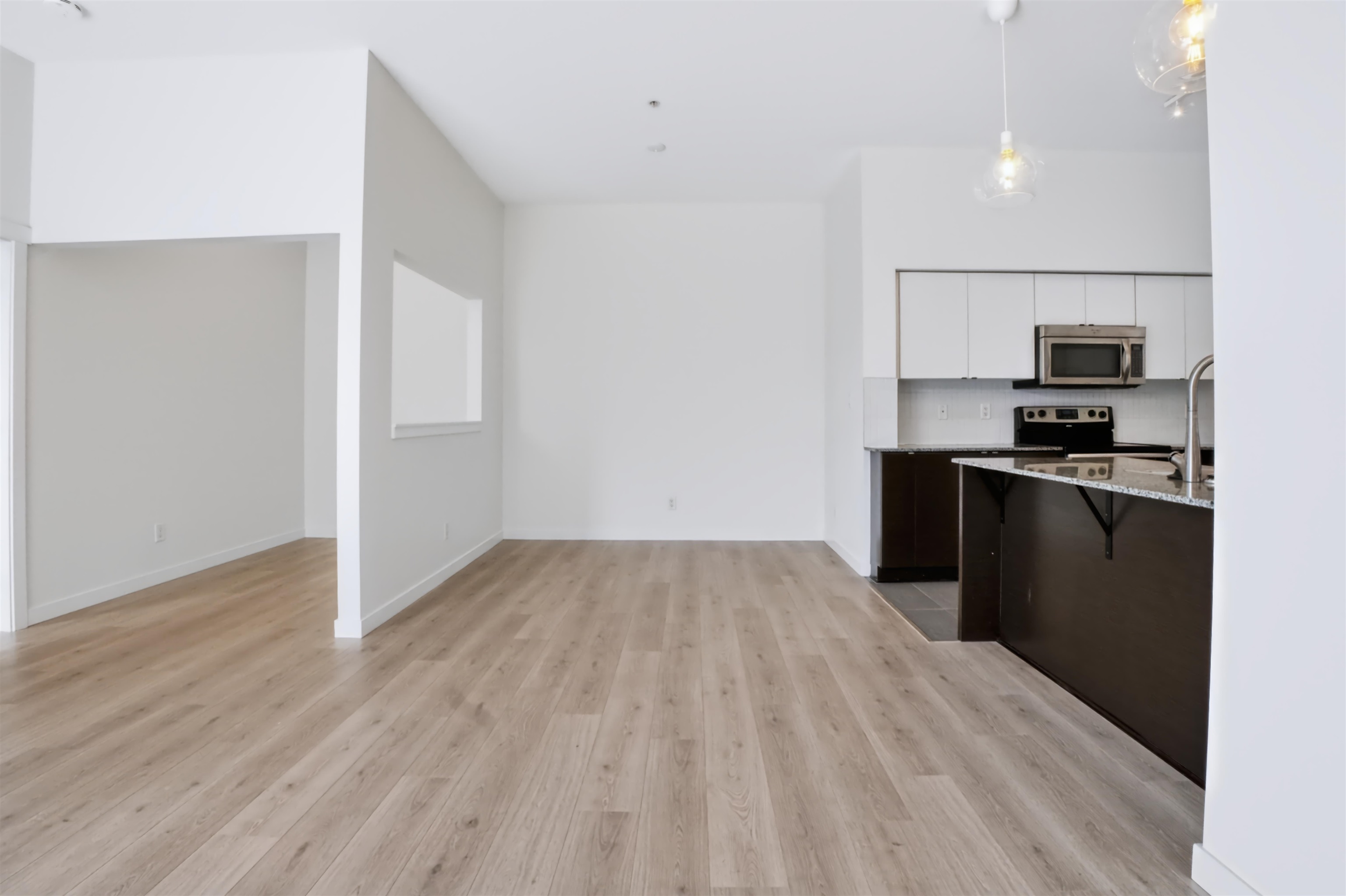 523 13733 107A AVENUE