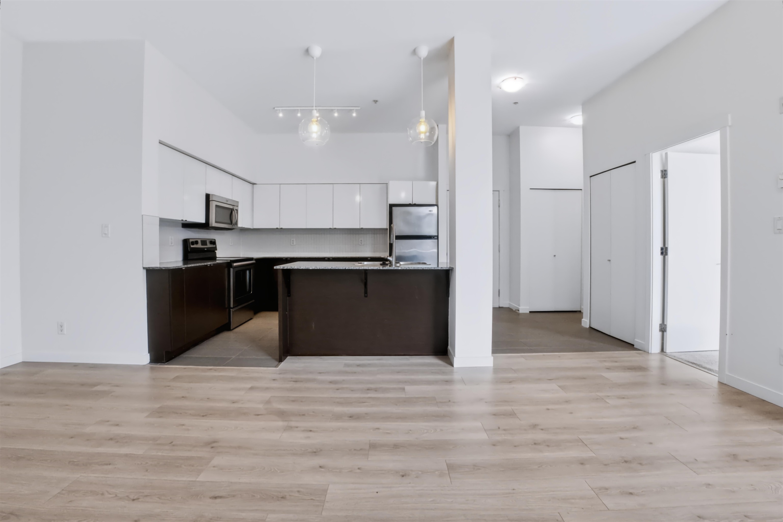 523 13733 107A AVENUE