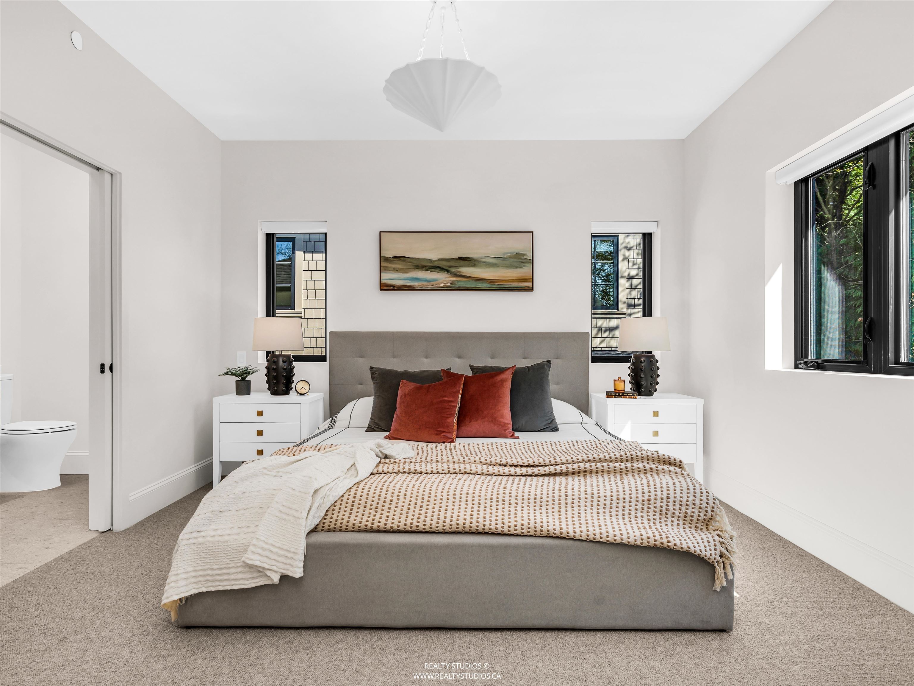 2 4088 MAPLE CRESCENT
