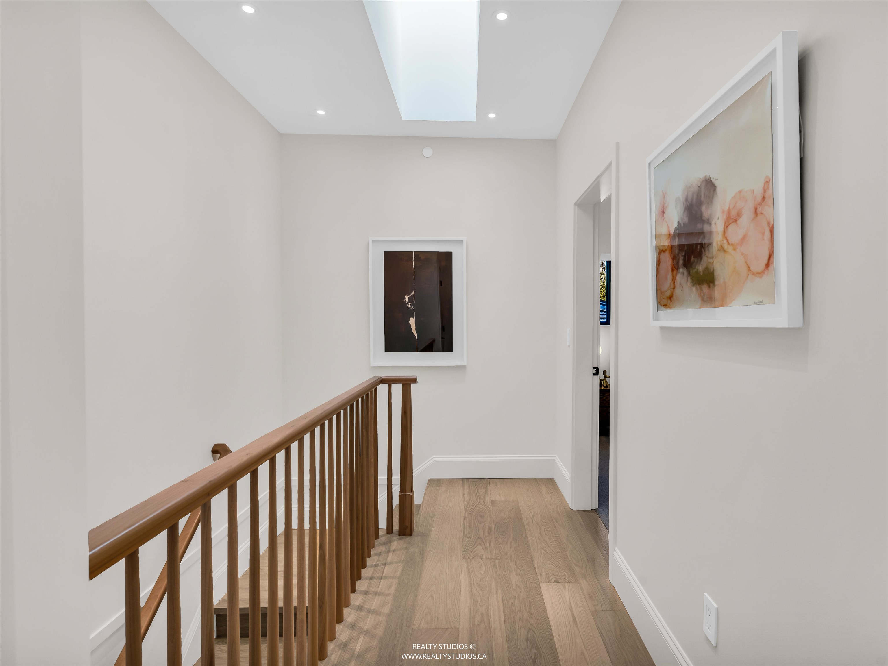 2 4088 MAPLE CRESCENT