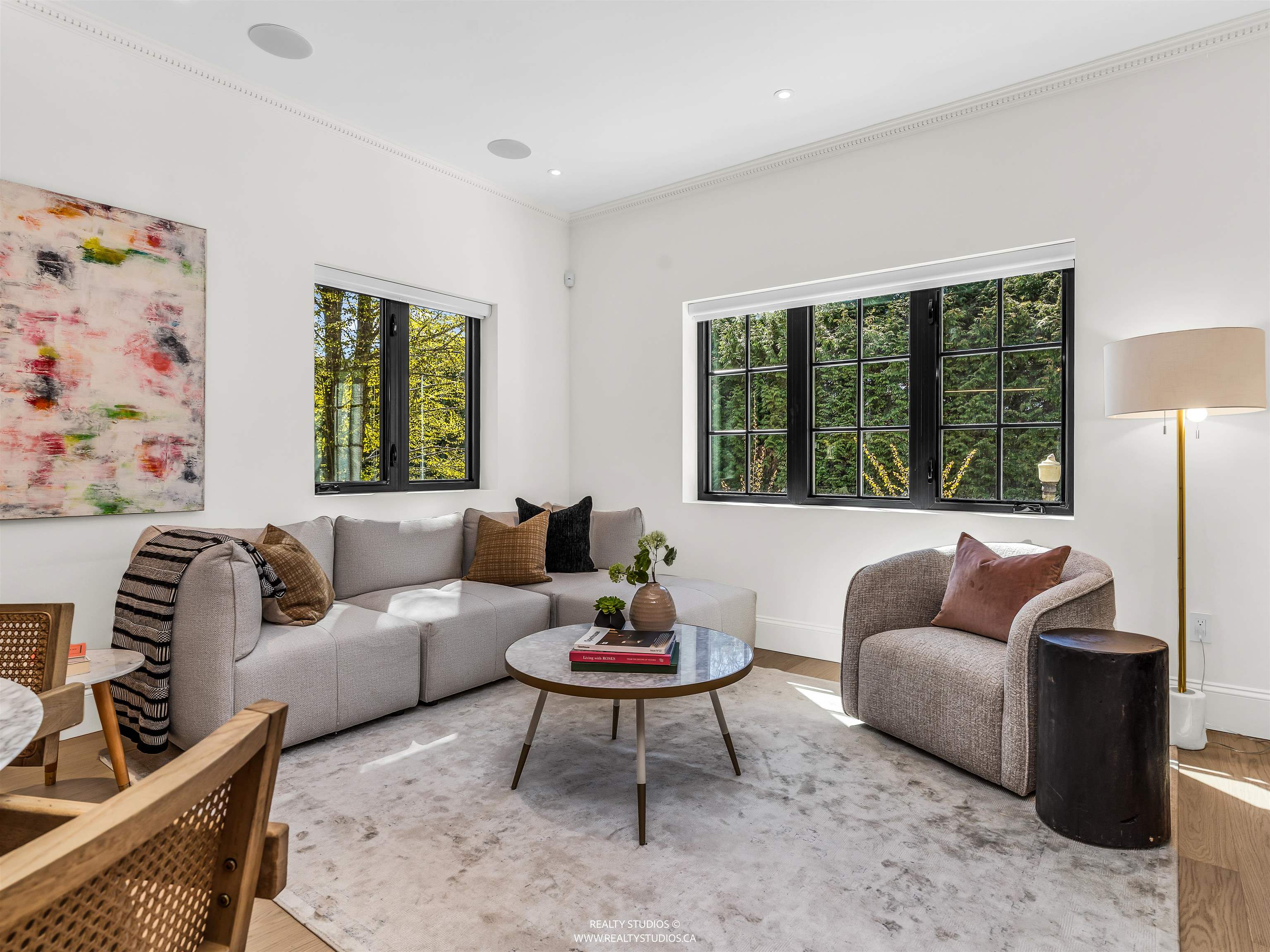 3 4088 MAPLE CRESCENT