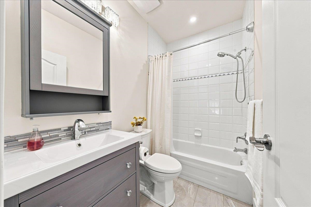 14 915 FORT FRASER RISE