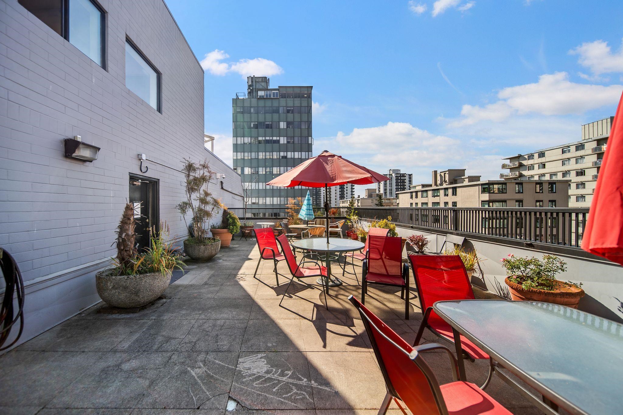 803 1270 ROBSON STREET