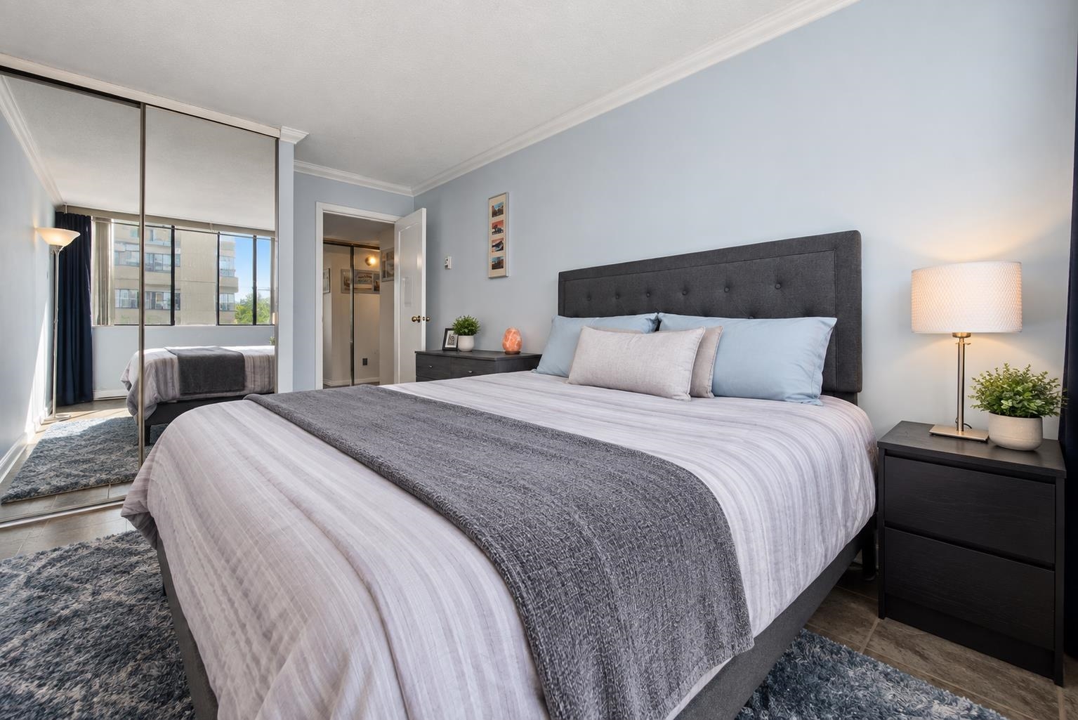 803 1270 ROBSON STREET