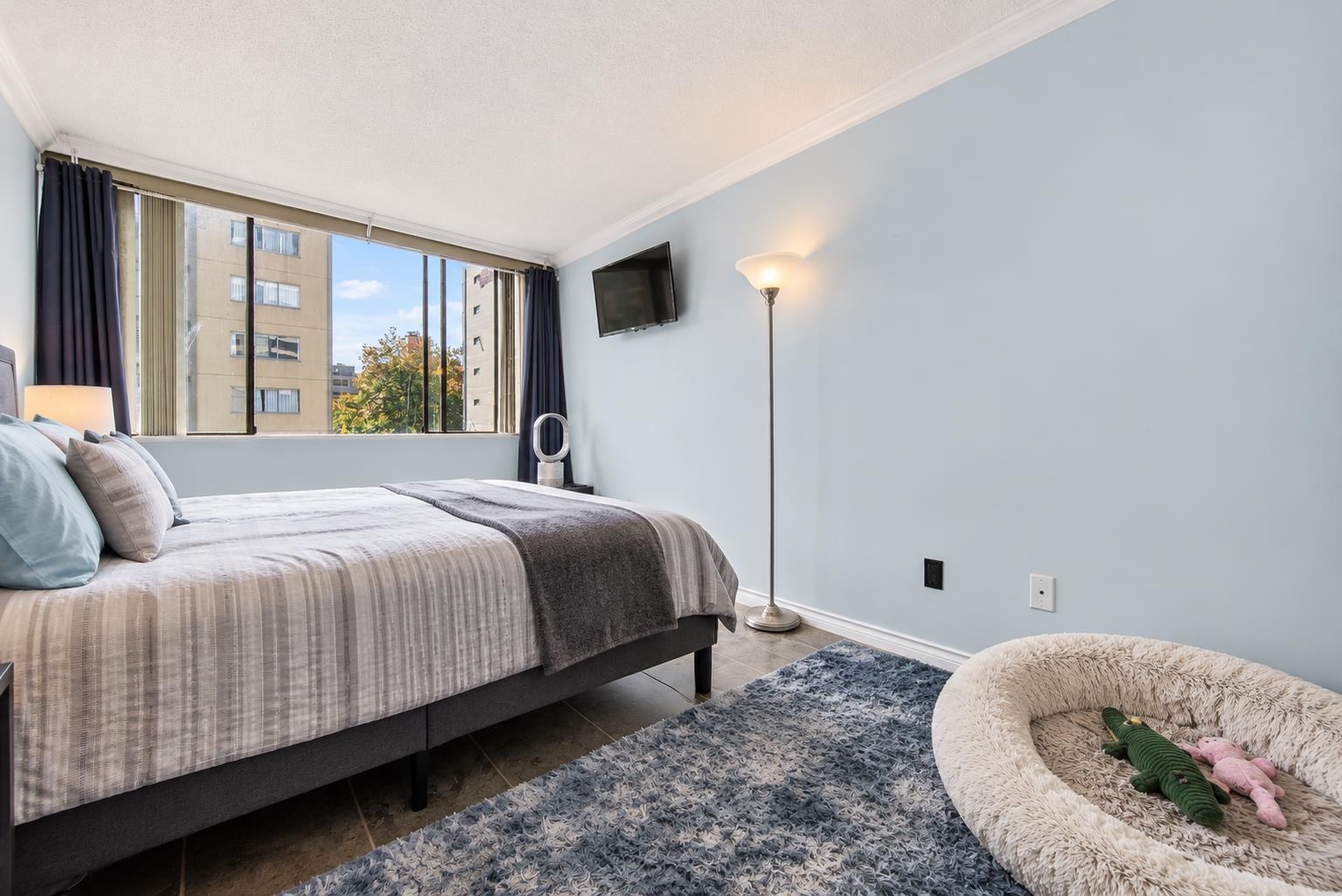803 1270 ROBSON STREET