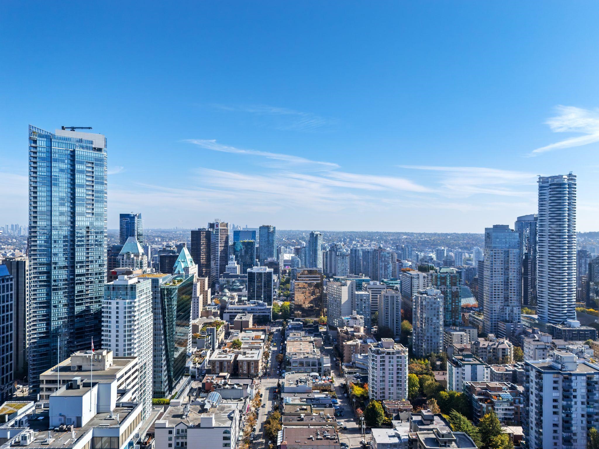 803 1270 ROBSON STREET
