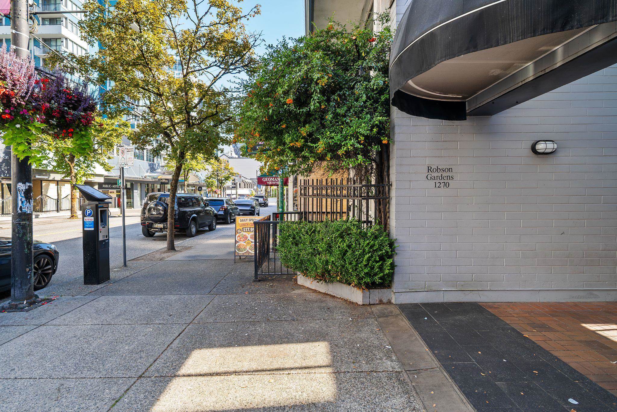 803 1270 ROBSON STREET