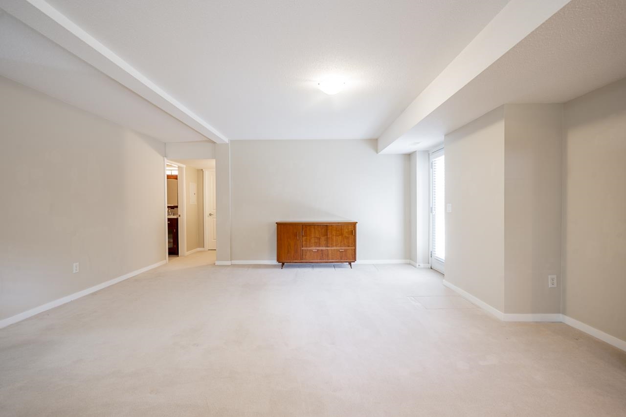 3 15425 ROSEMARY HEIGHTS CRESCENT
