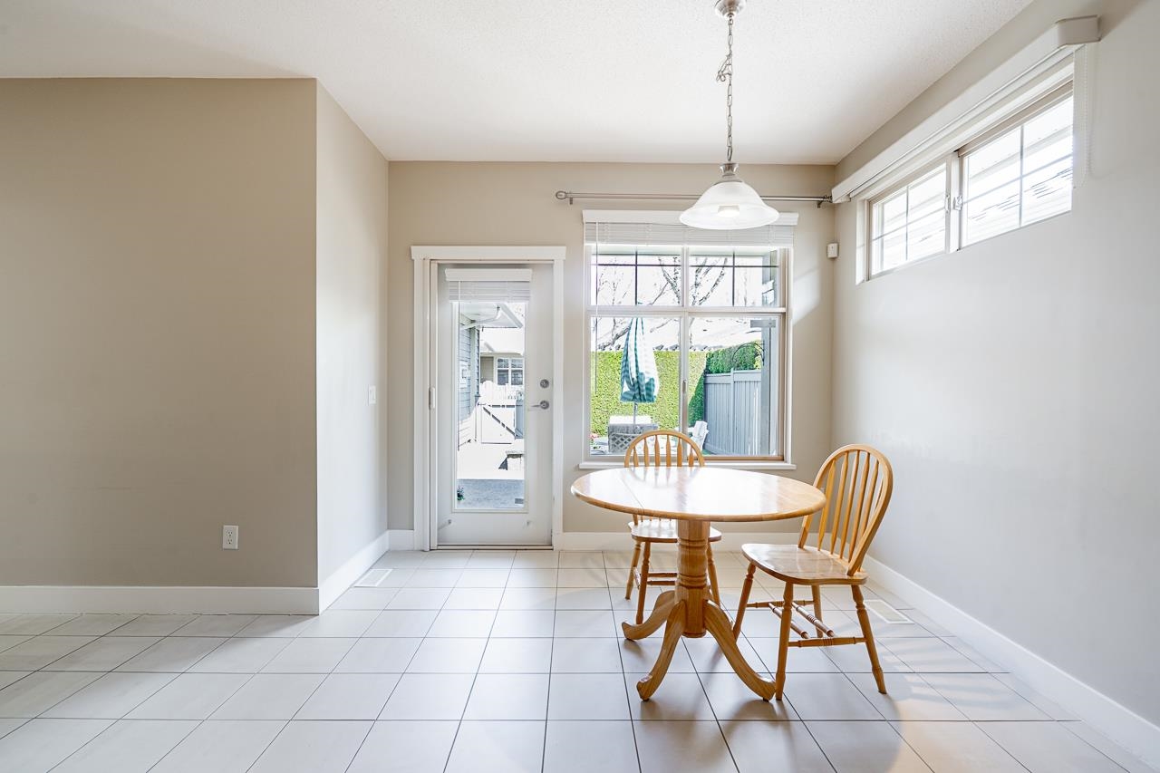 3 15425 ROSEMARY HEIGHTS CRESCENT