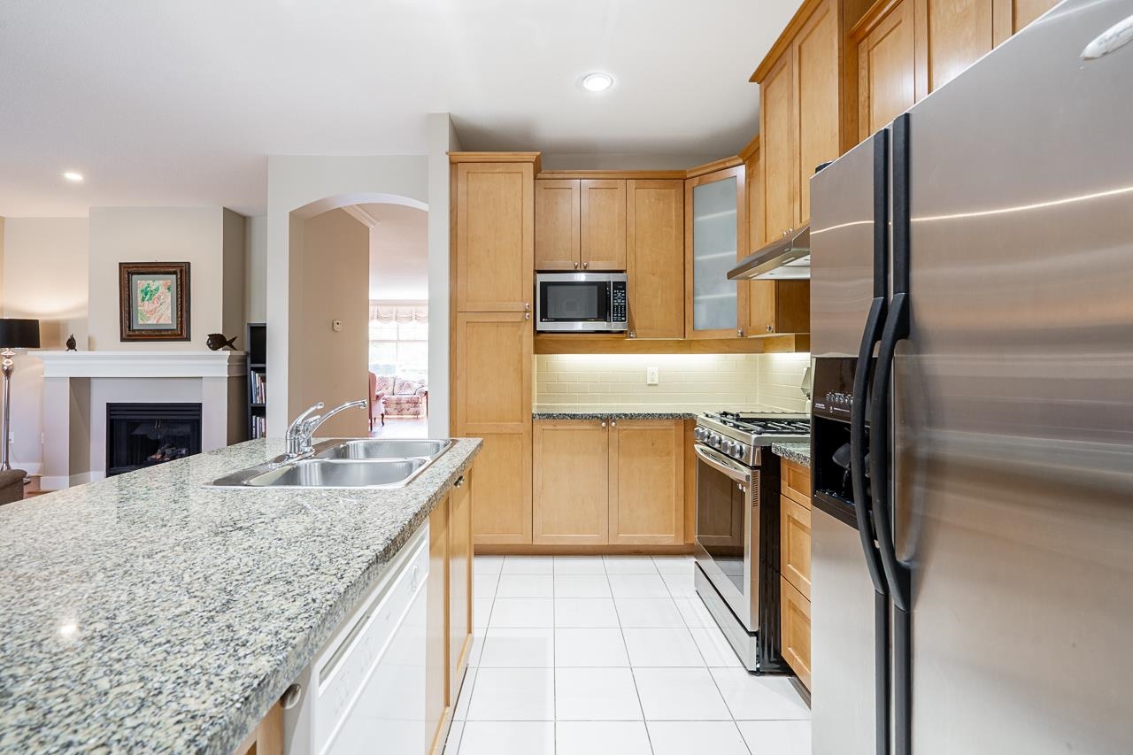 3 15425 ROSEMARY HEIGHTS CRESCENT