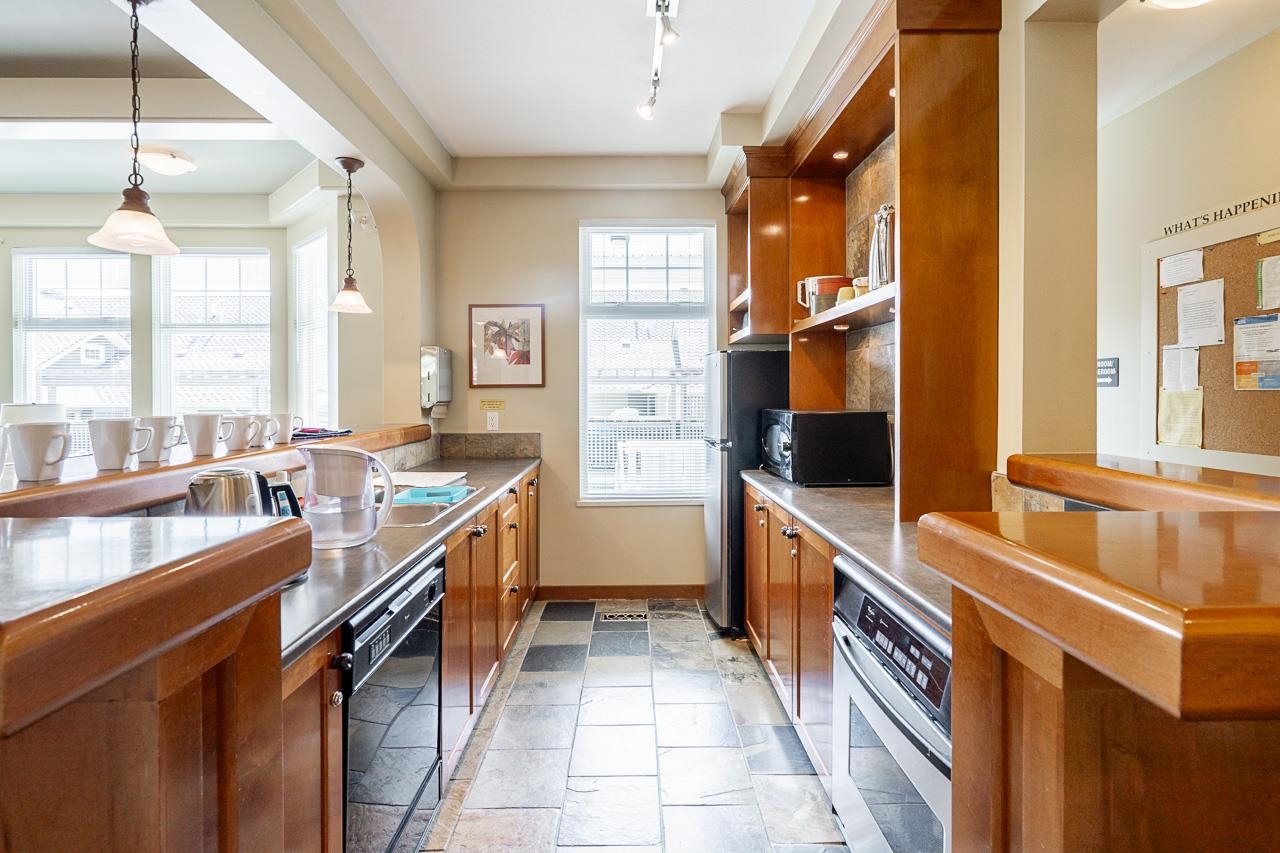 3 15425 ROSEMARY HEIGHTS CRESCENT