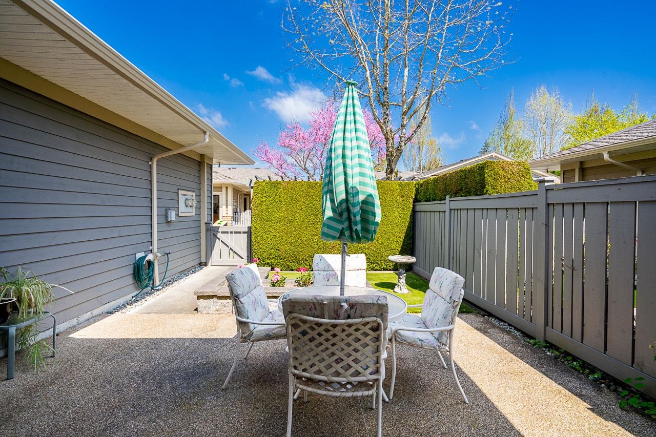 3 15425 ROSEMARY HEIGHTS CRESCENT