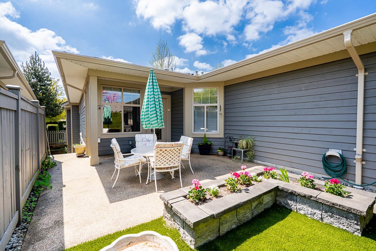3 15425 ROSEMARY HEIGHTS CRESCENT