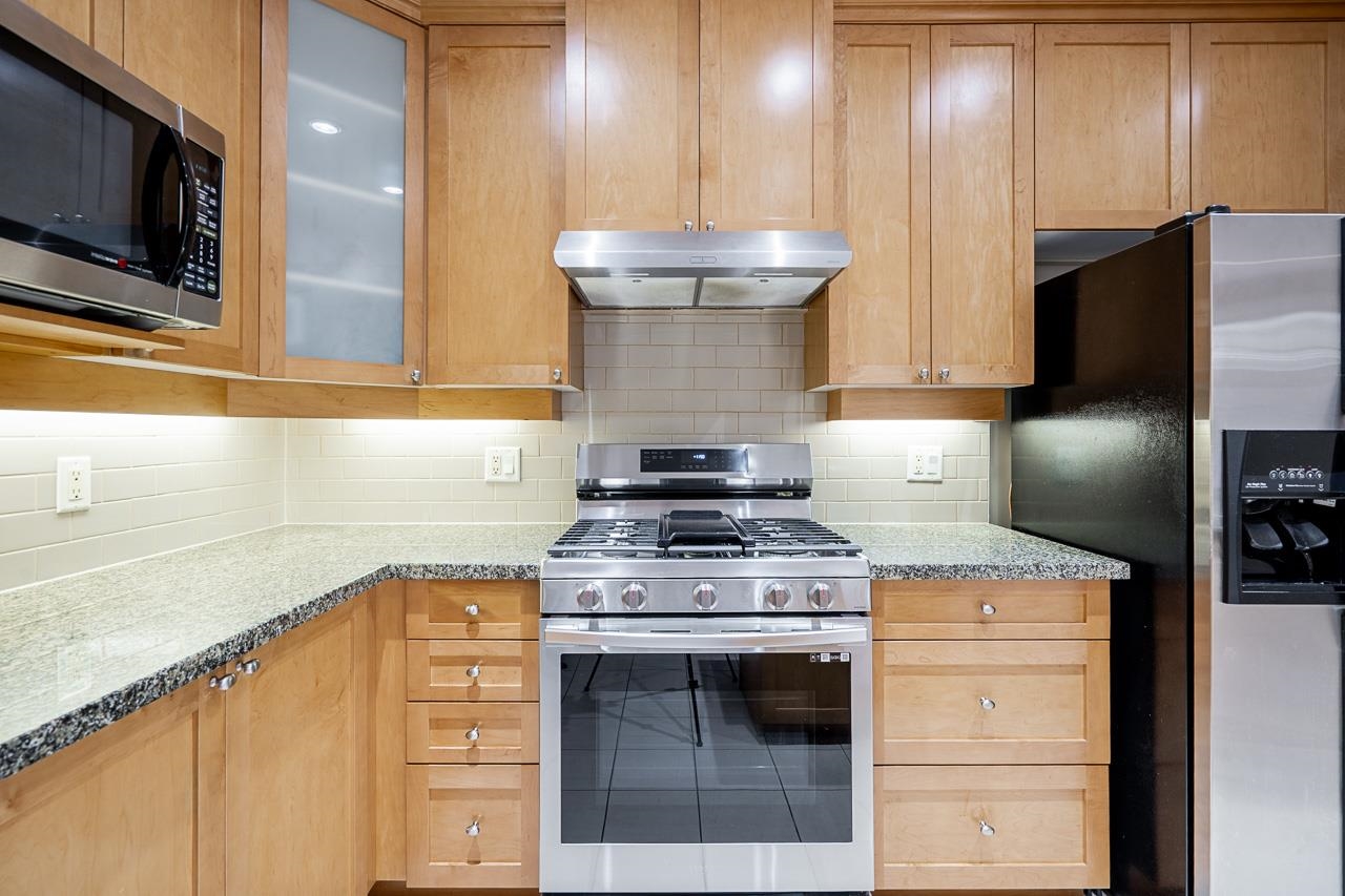 3 15425 ROSEMARY HEIGHTS CRESCENT