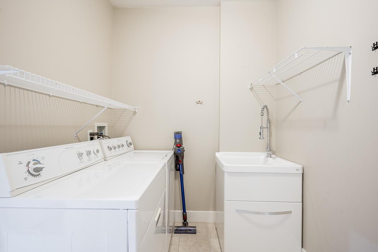 3 15425 ROSEMARY HEIGHTS CRESCENT