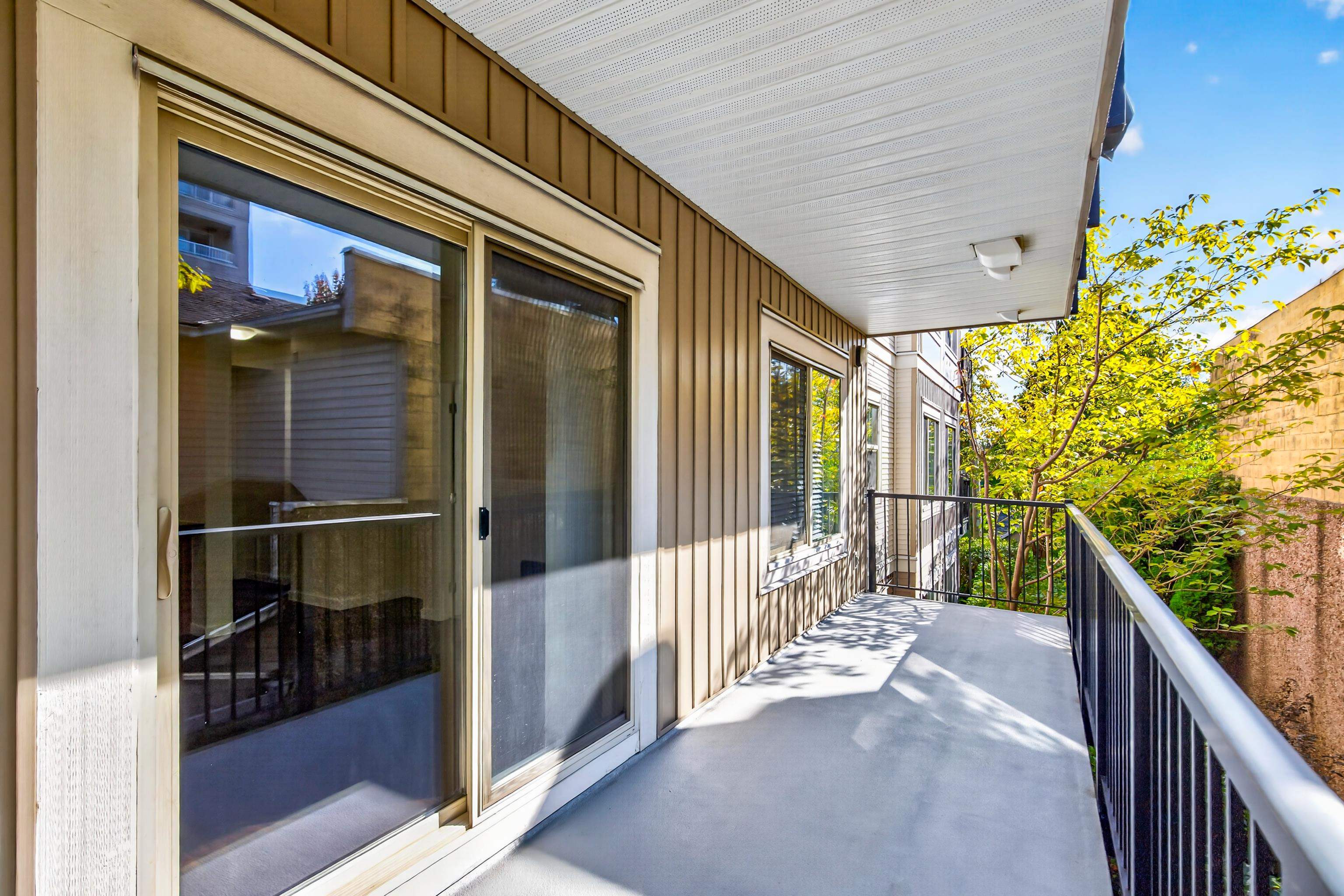 210 22290 NORTH AVENUE