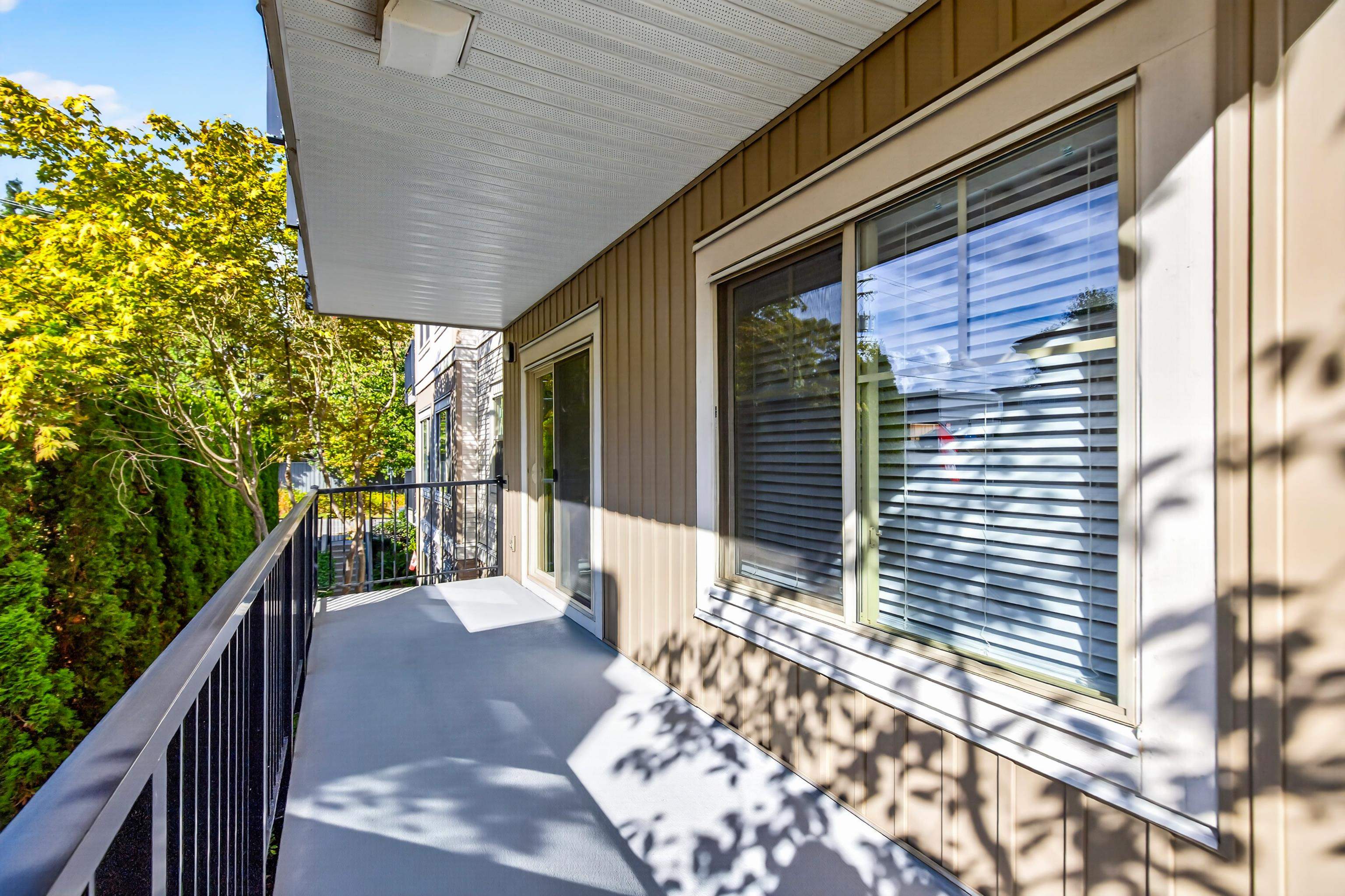 210 22290 NORTH AVENUE