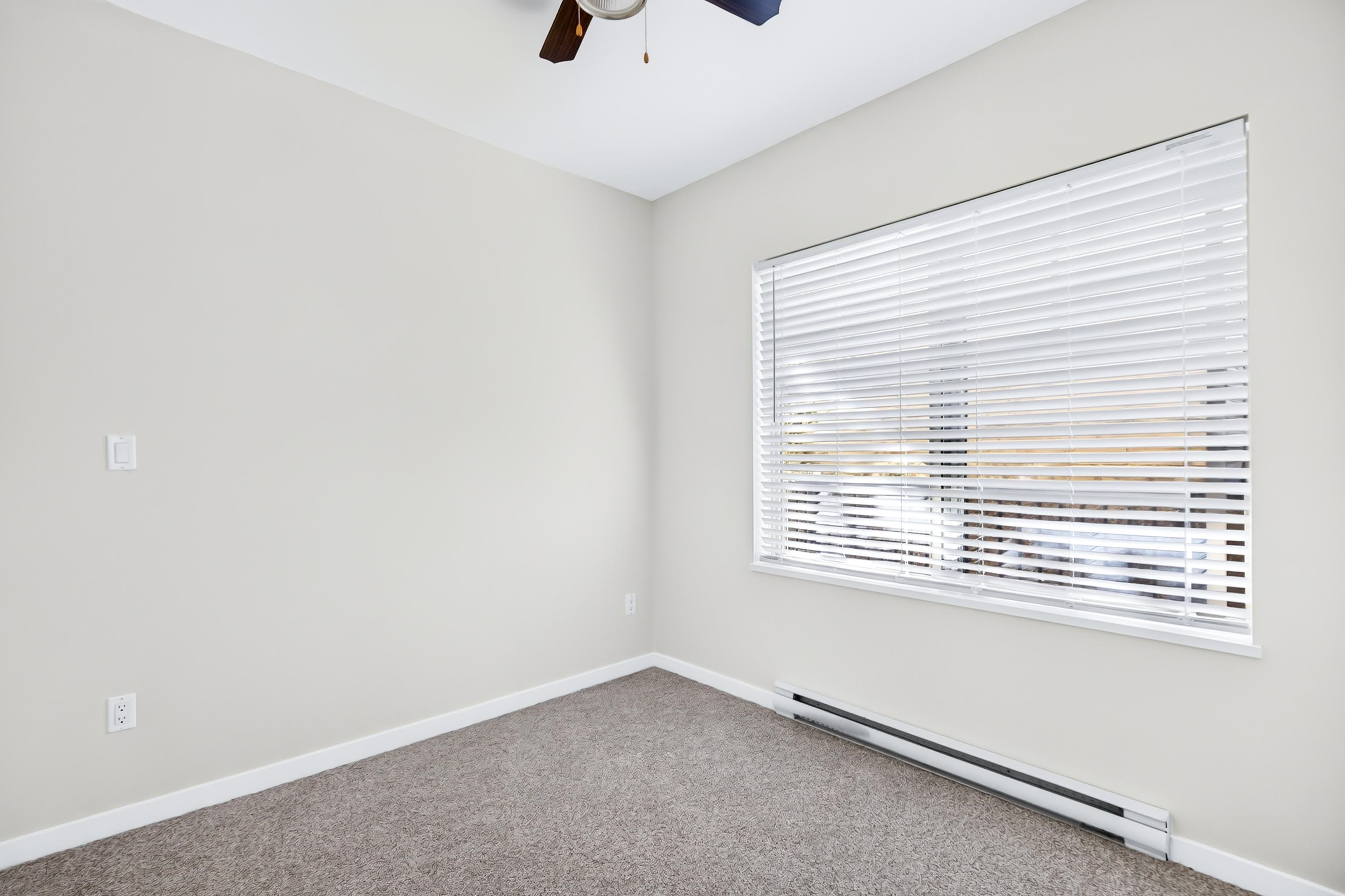 210 22290 NORTH AVENUE