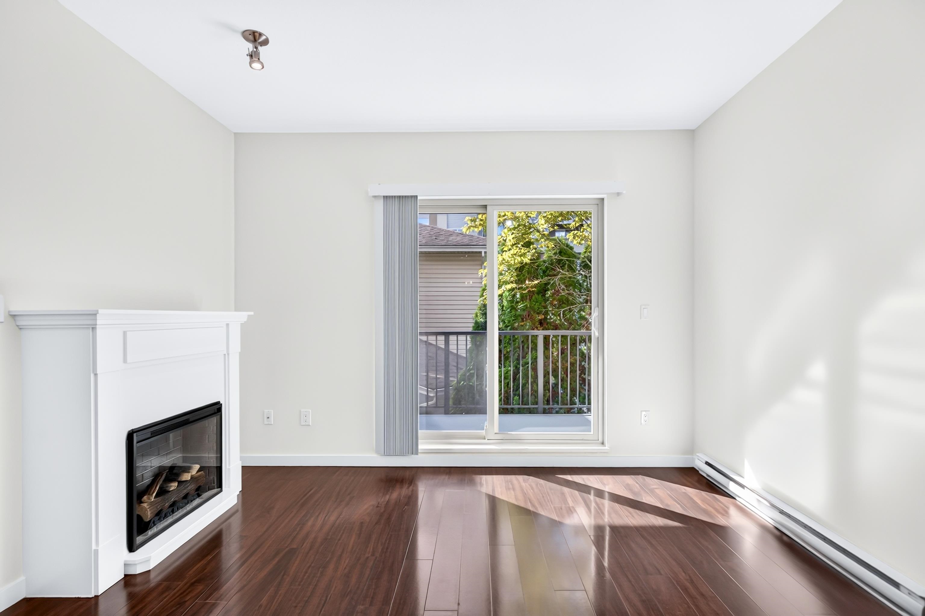 210 22290 NORTH AVENUE
