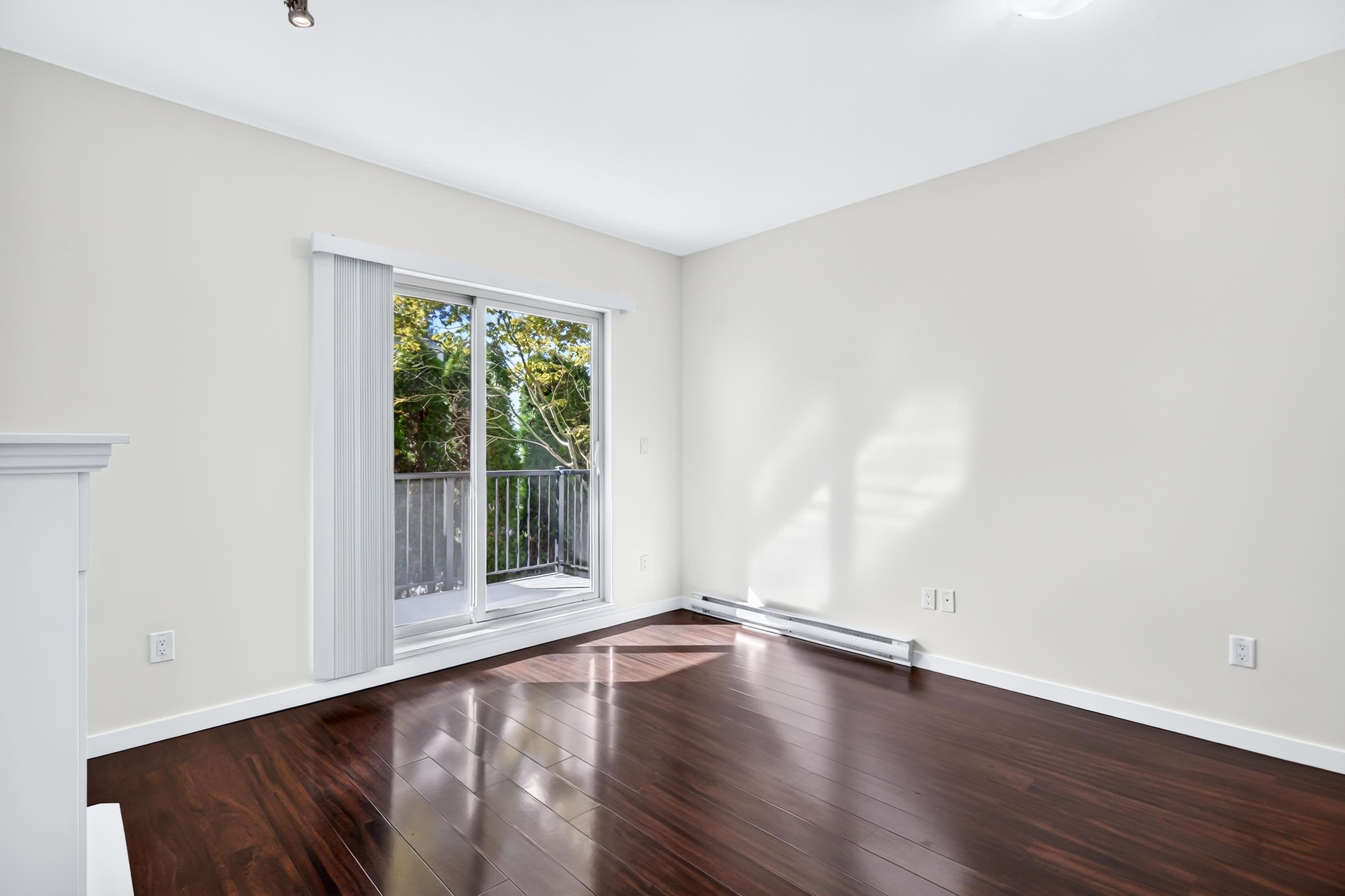210 22290 NORTH AVENUE