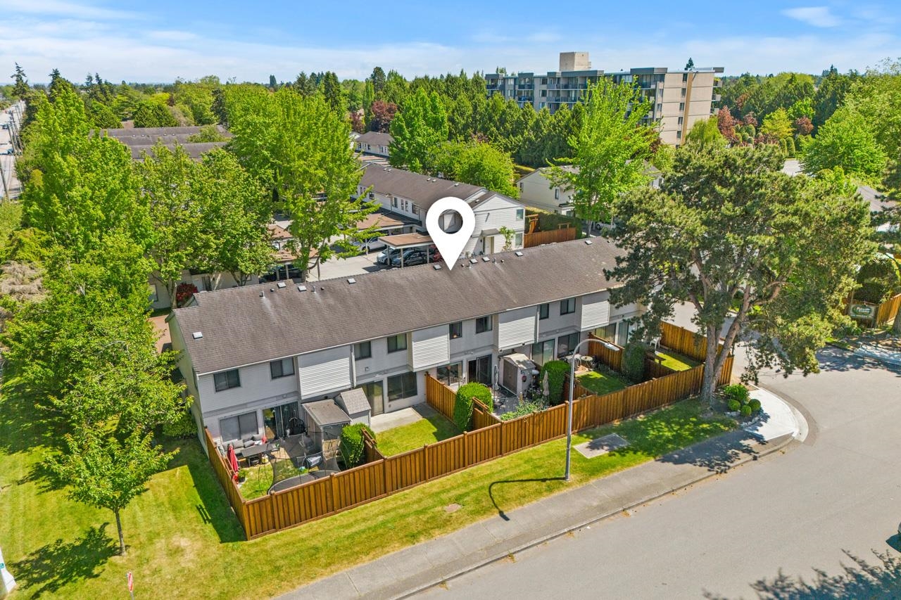 3 9080 PARKSVILLE DRIVE