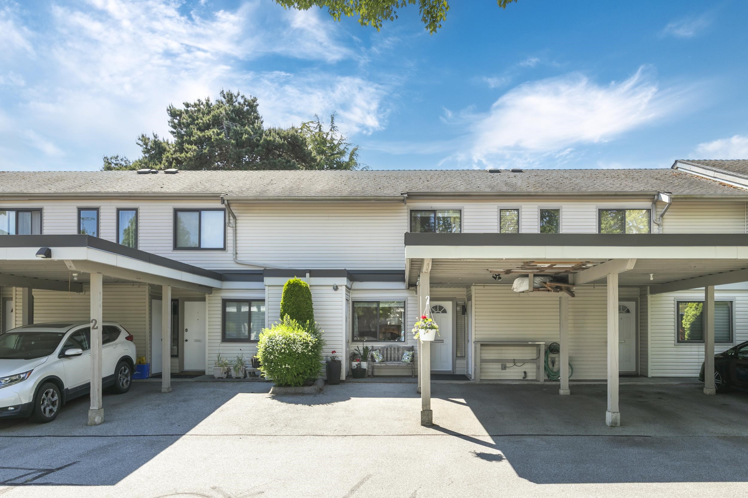3 9080 PARKSVILLE DRIVE