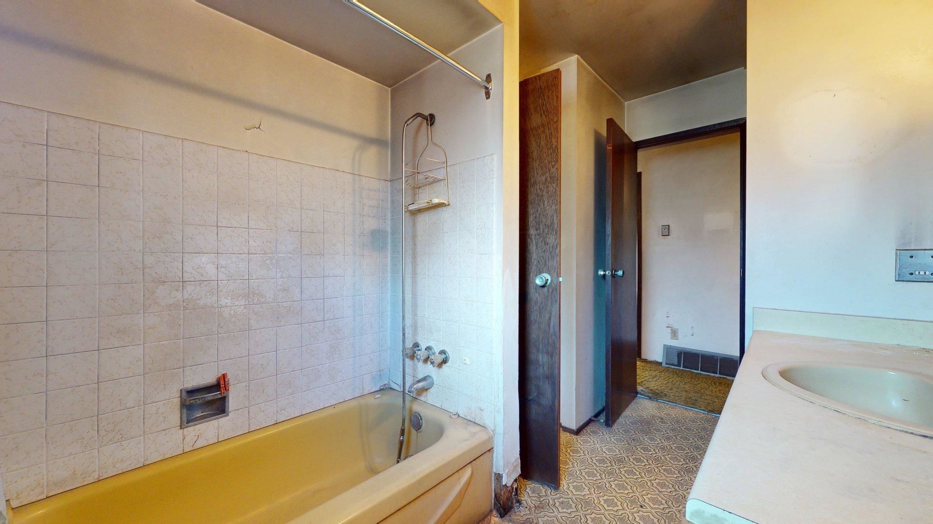 38347 GUILFORD DRIVE