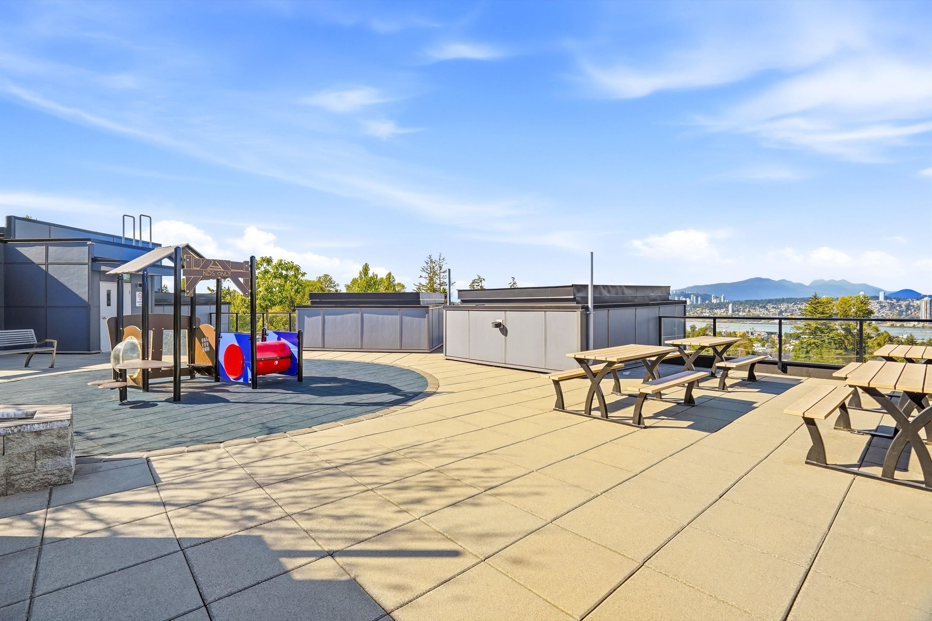 302 11077 RAVINE ROAD