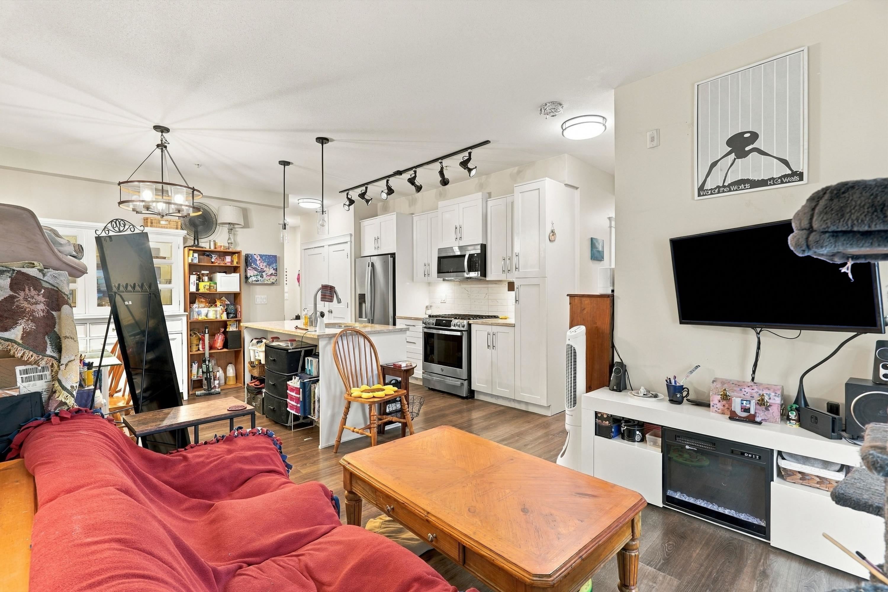 302 11077 RAVINE ROAD