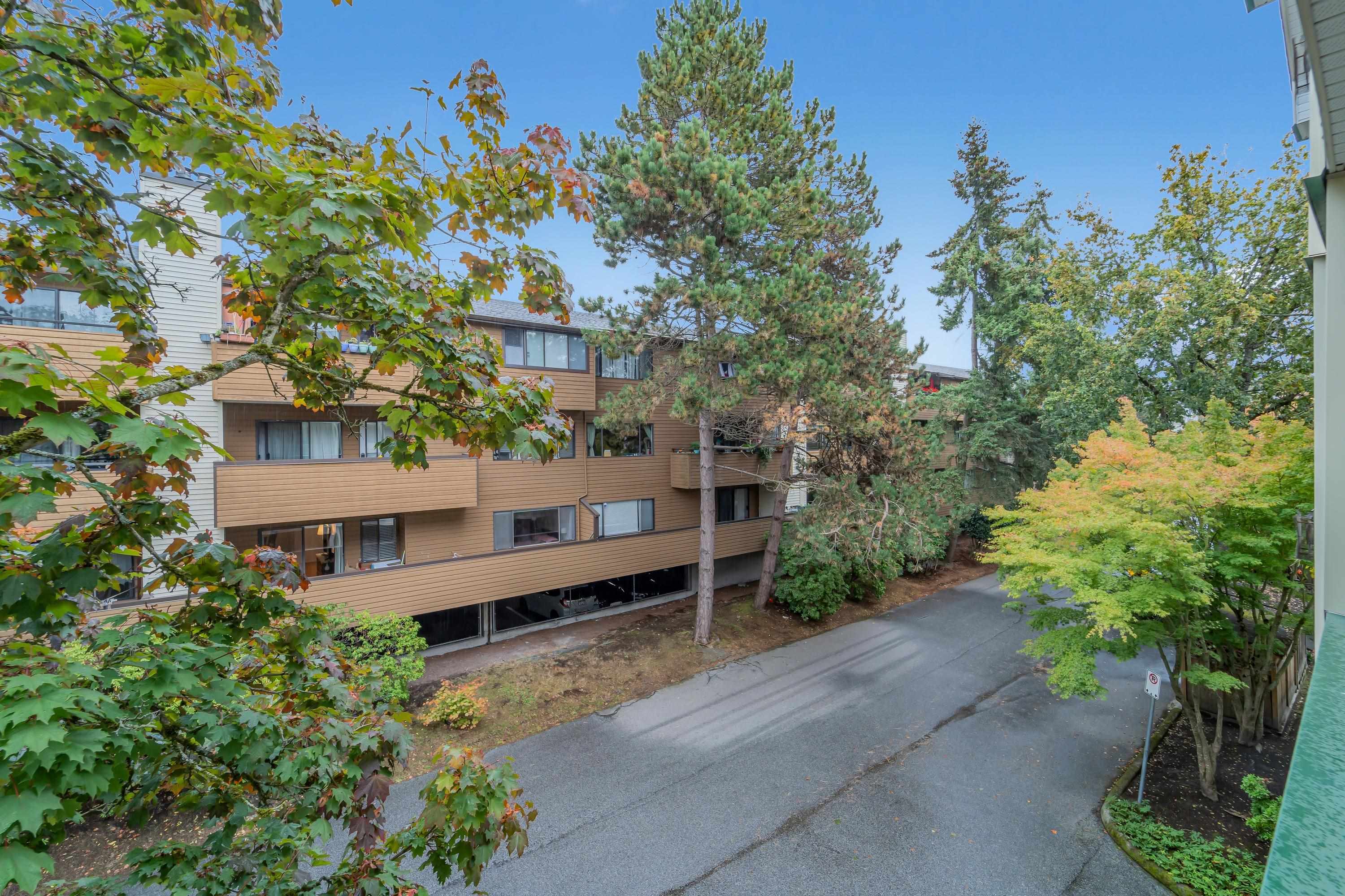 205 7300 GILBERT ROAD
