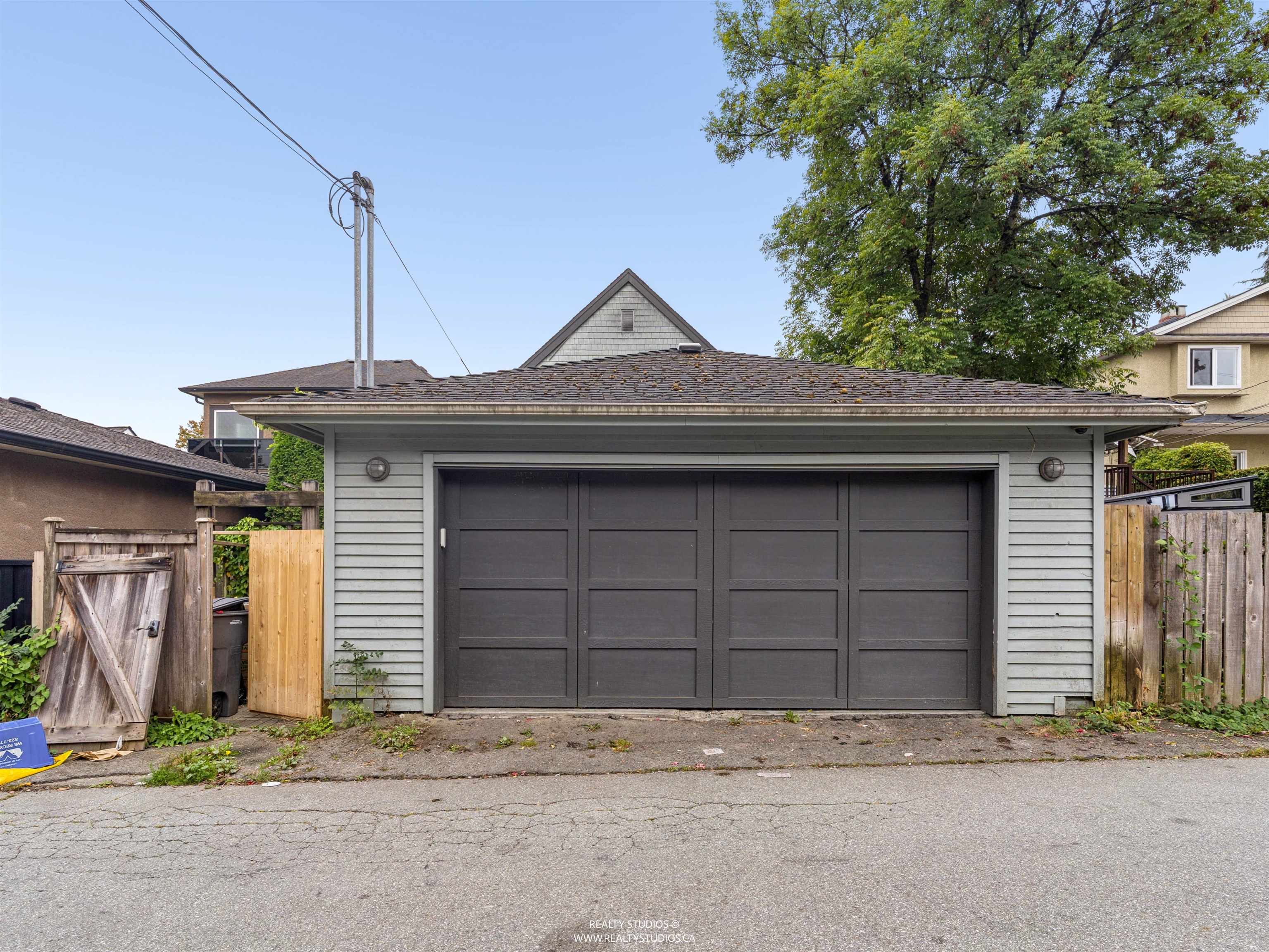 917 W 20TH AVENUE