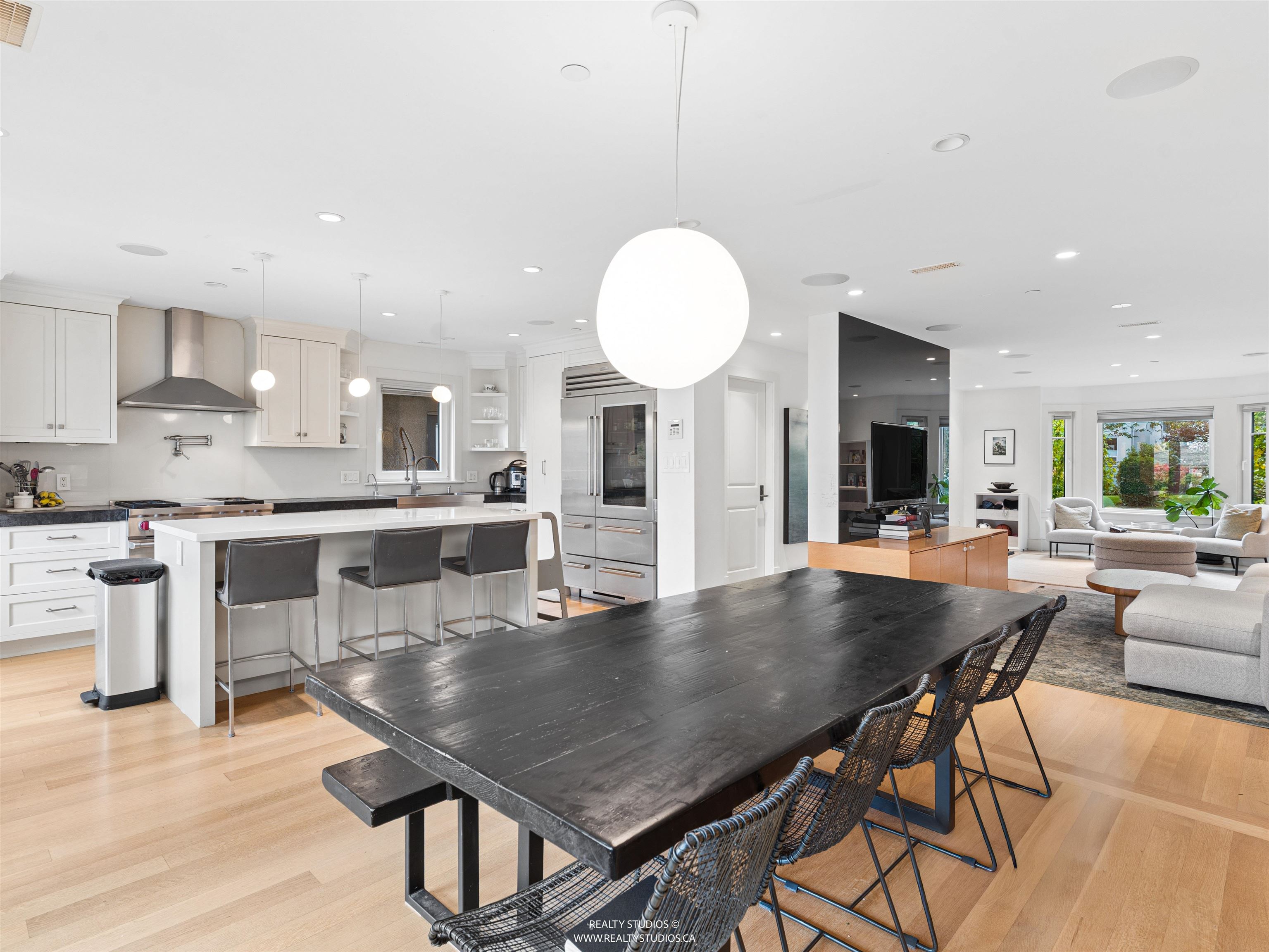 917 W 20TH AVENUE