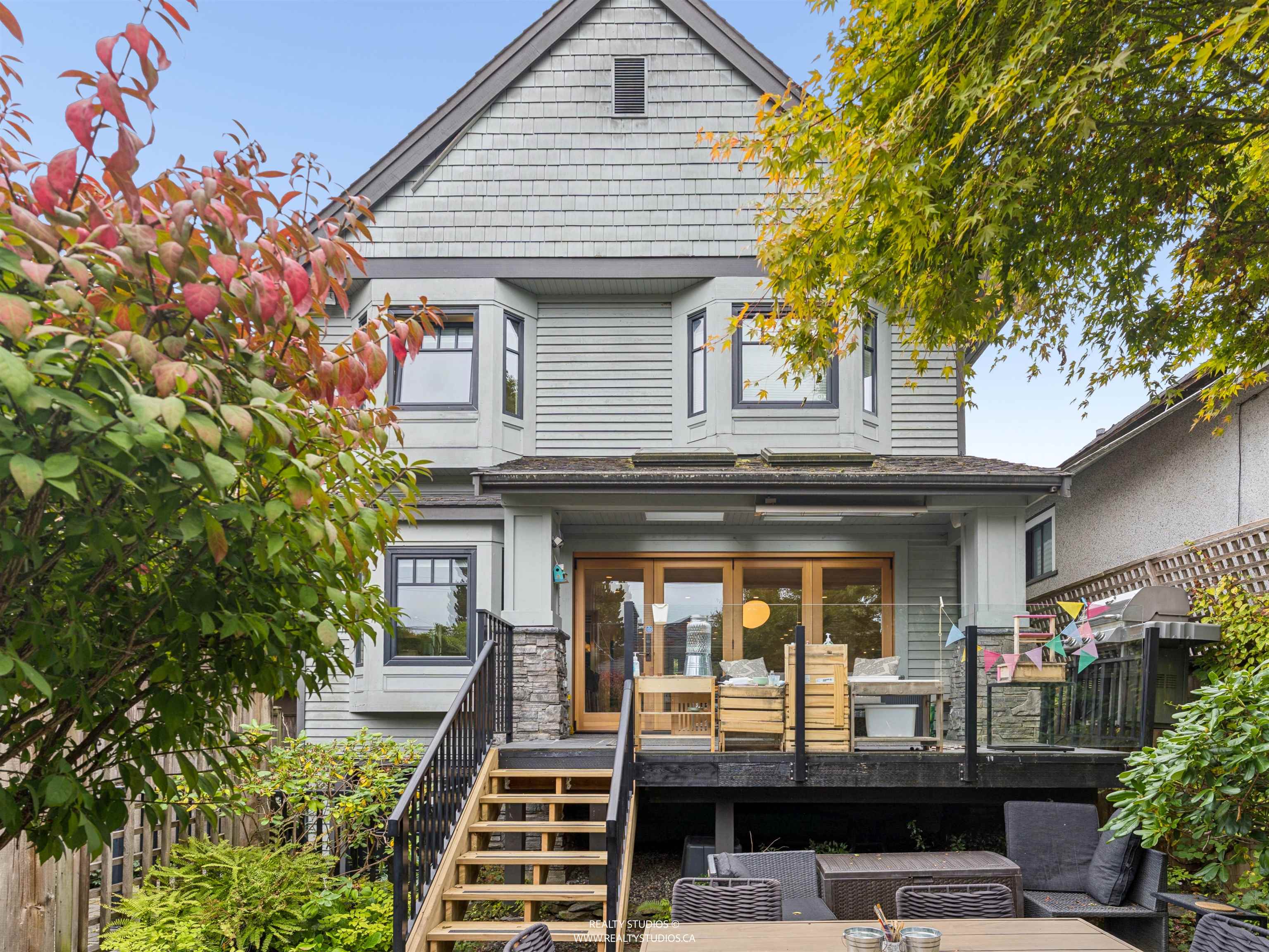 917 W 20TH AVENUE