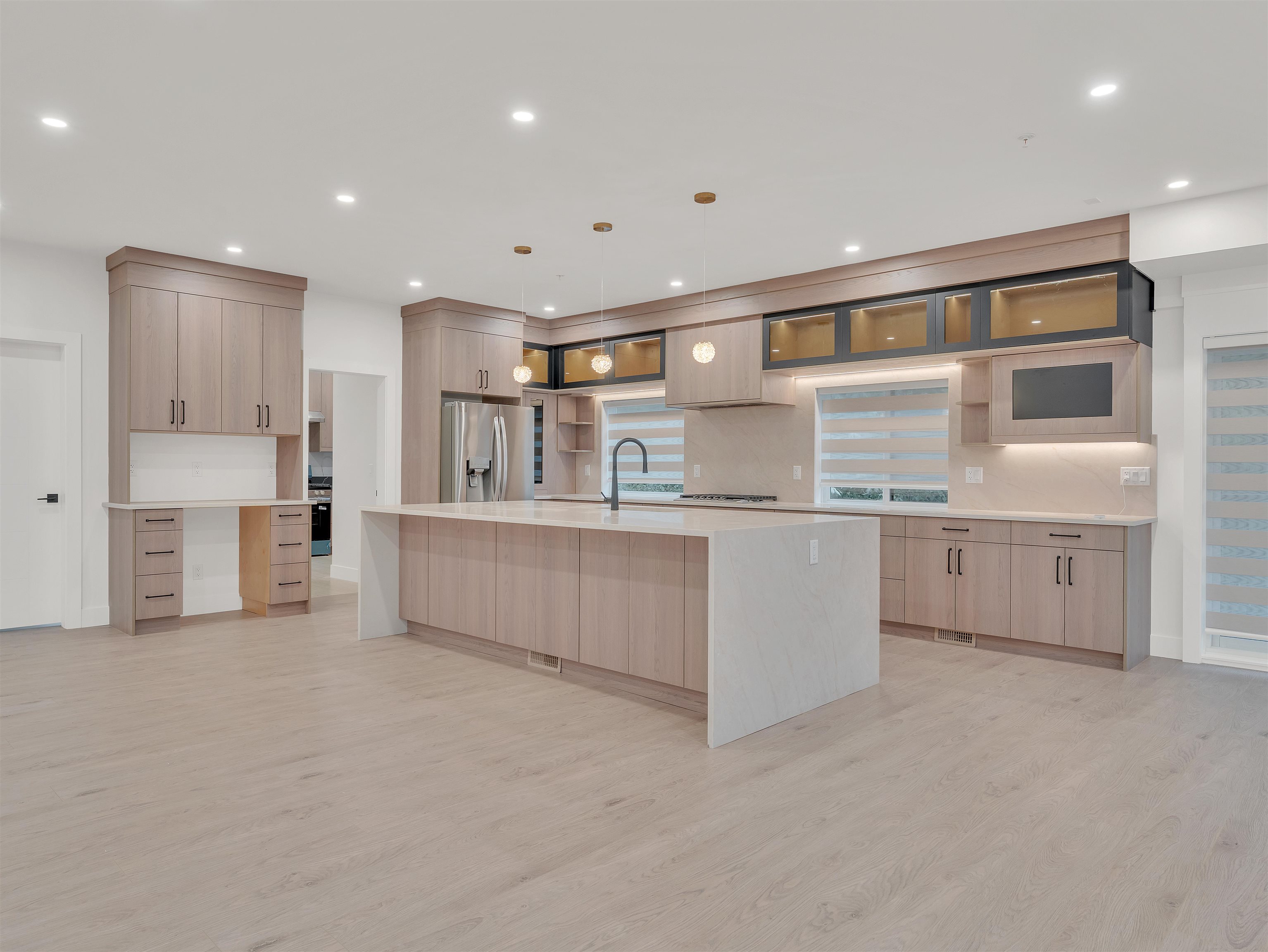 8447 FOREST GATE DRIVE