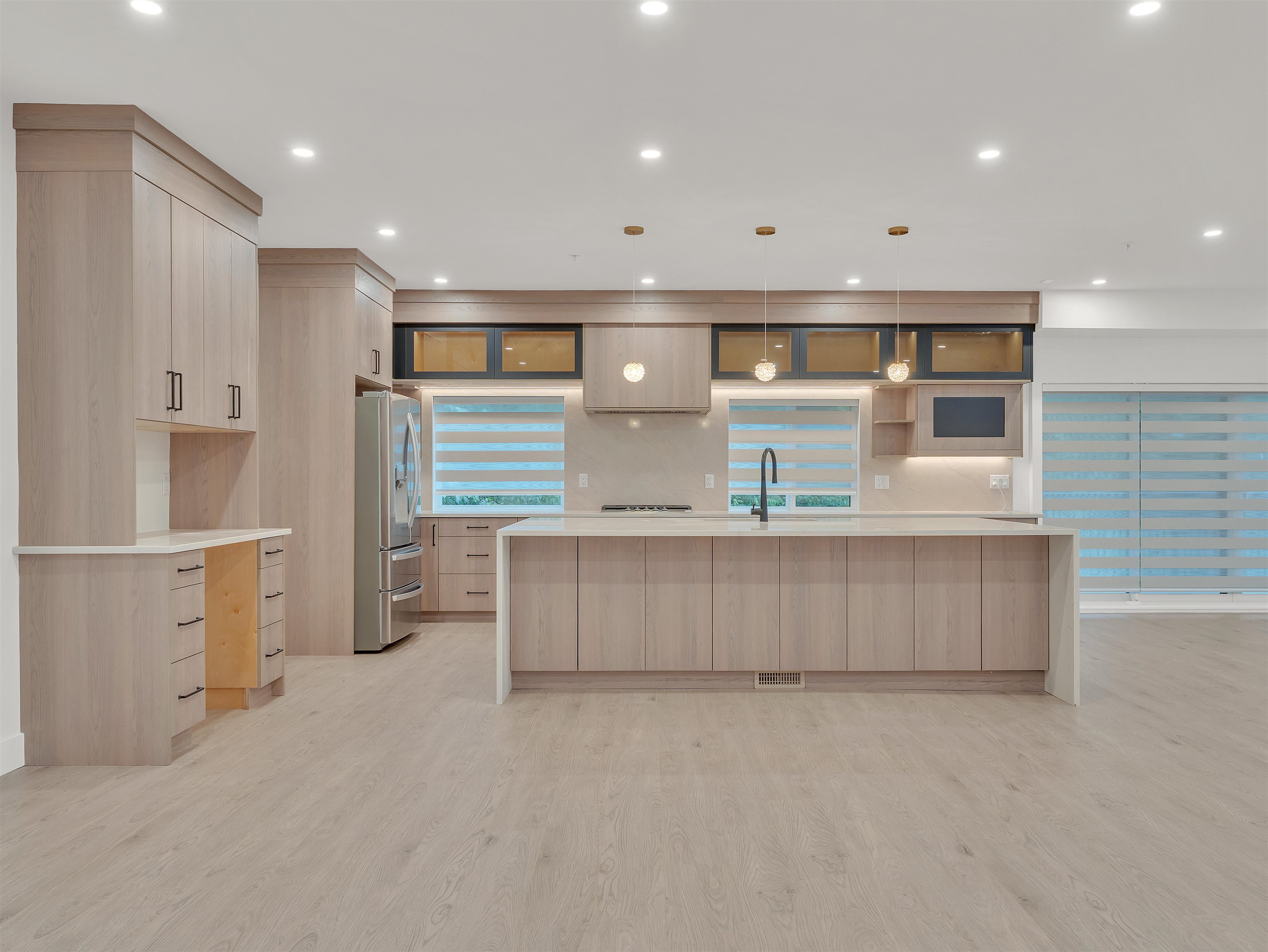8447 FOREST GATE DRIVE