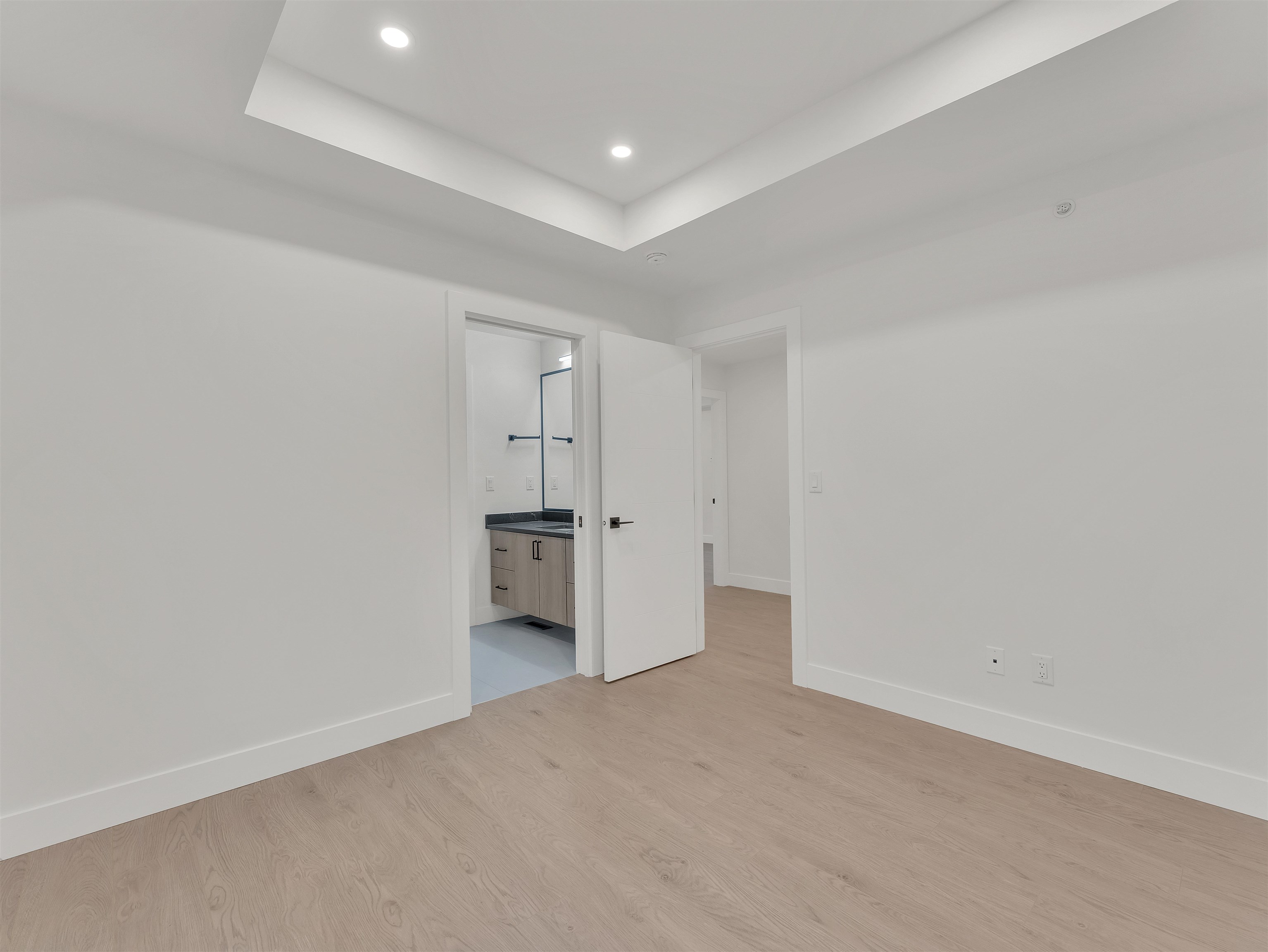 8447 FOREST GATE DRIVE