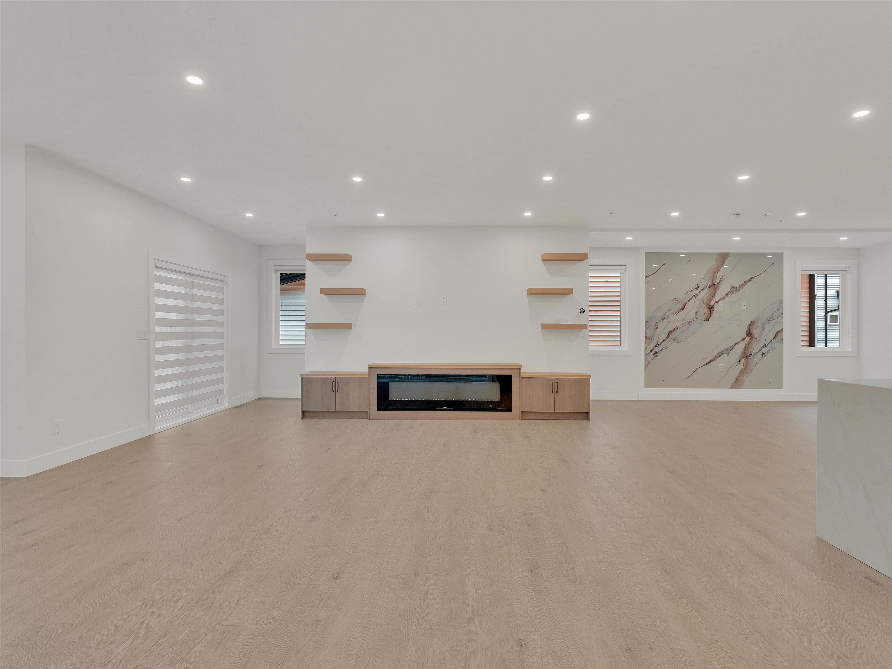 8447 FOREST GATE DRIVE