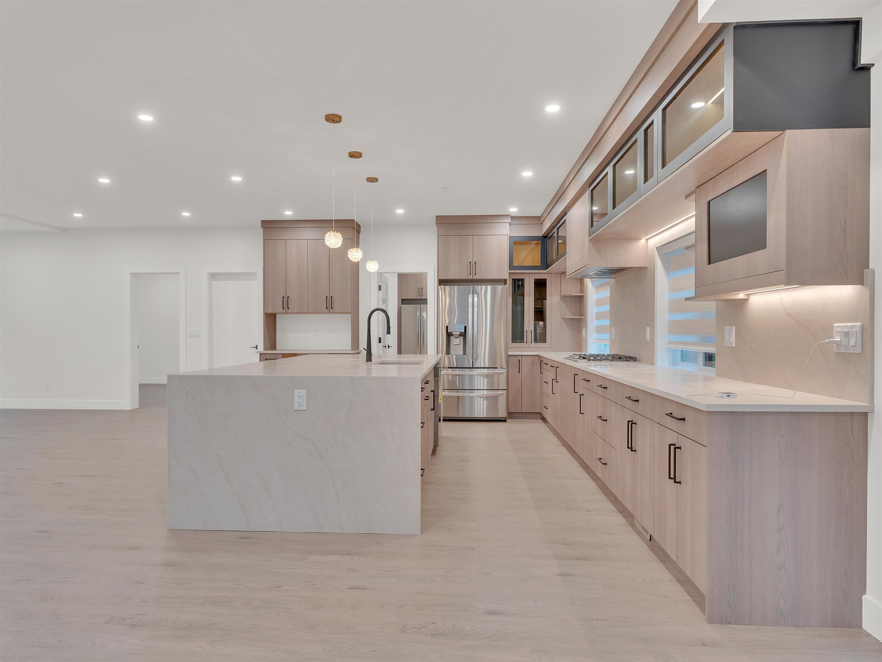 8447 FOREST GATE DRIVE